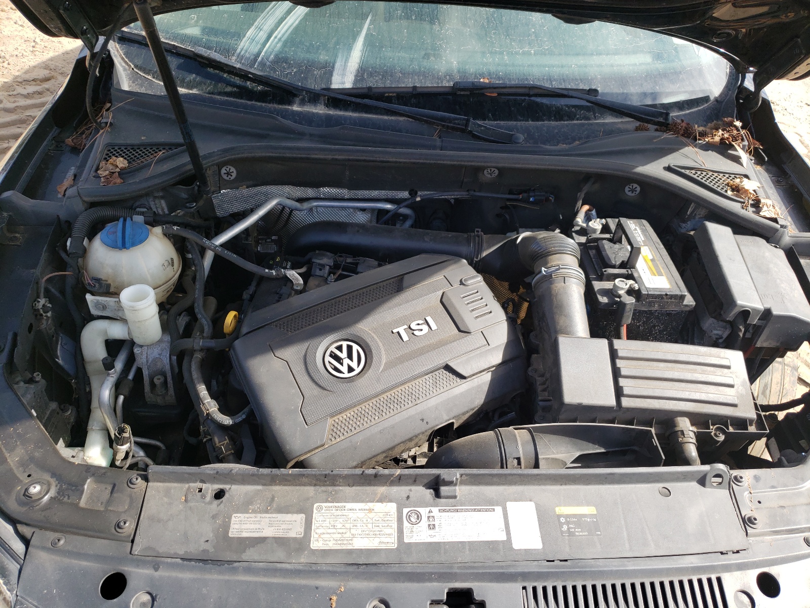 Photo 7 from auction – 2015 VOLKSWAGEN PASSAT S with VIN 1VWAT7A33FC119484