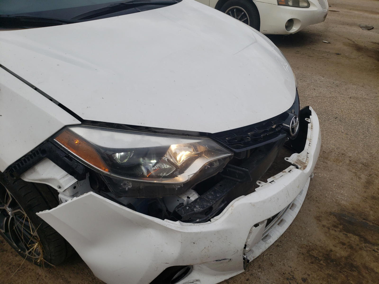 Photo 9 from auction – 2014 TOYOTA COROLLA L with VIN 2T1BURHE1EC099863