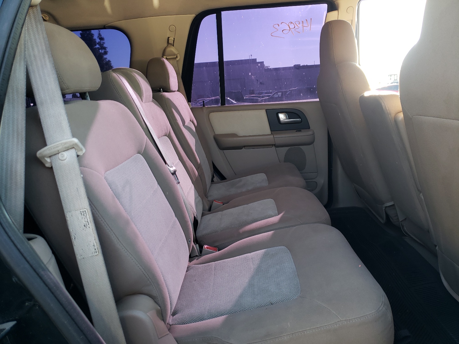 Photo 6 from auction – 2003 FORD EXPEDITION with VIN 1FMRU15W63LB18566