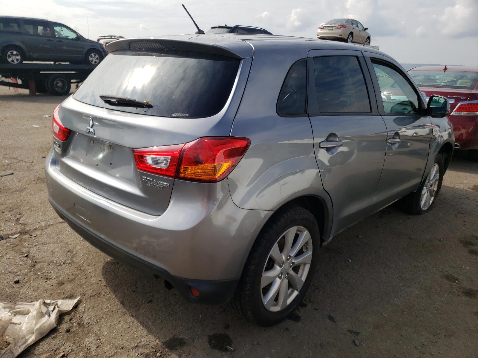 Photo 4 from auction – 2015 MITSUBISHI OUTLANDER with VIN 4A4AR3AU3FE001922