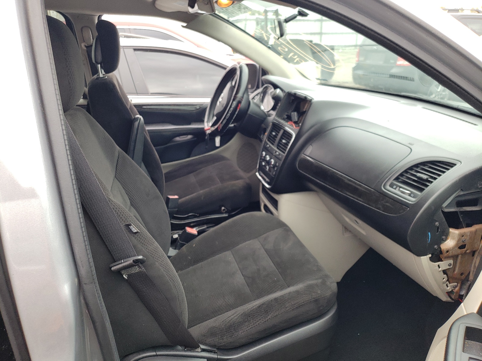 Photo 5 from auction – 2015 DODGE GRAND CARA with VIN 2C4RDGBG3FR559667