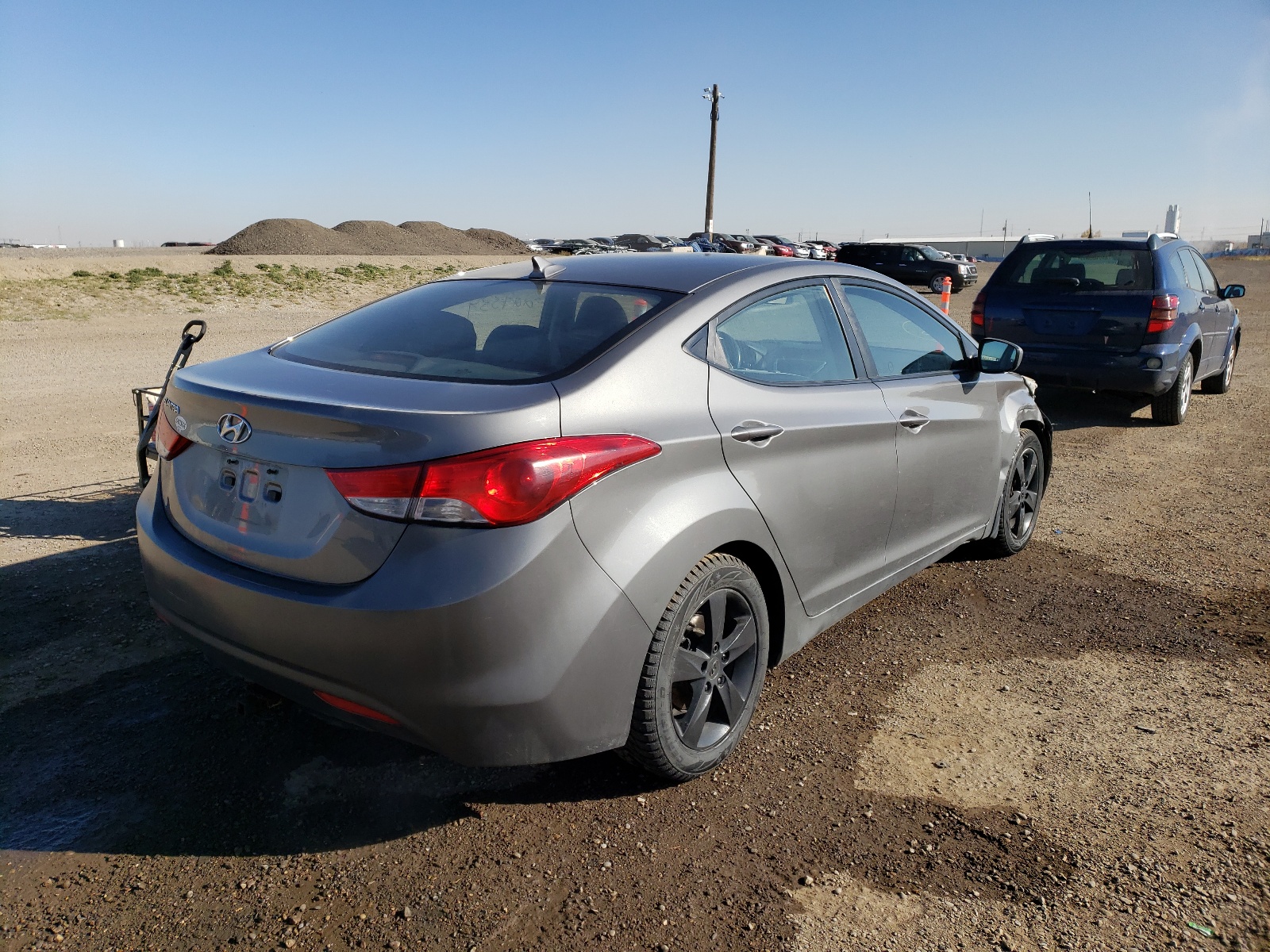 Photo 4 from auction – 2012 HYUNDAI ELANTRA GL with VIN 5NPDH4AE5CH128186