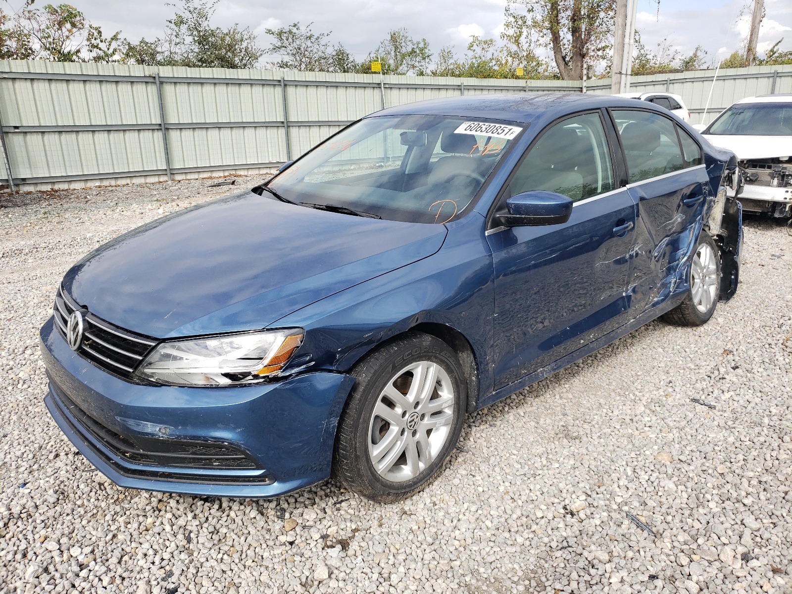 Photo 2 from auction – 2017 VOLKSWAGEN JETTA S with VIN 3VW2B7AJ3HM257226