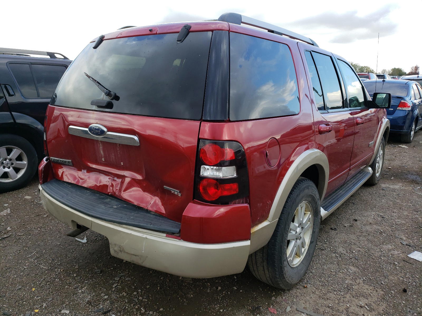 Photo 4 from auction – 2007 FORD EXPLORER E with VIN 1FMEU74E07UA60271