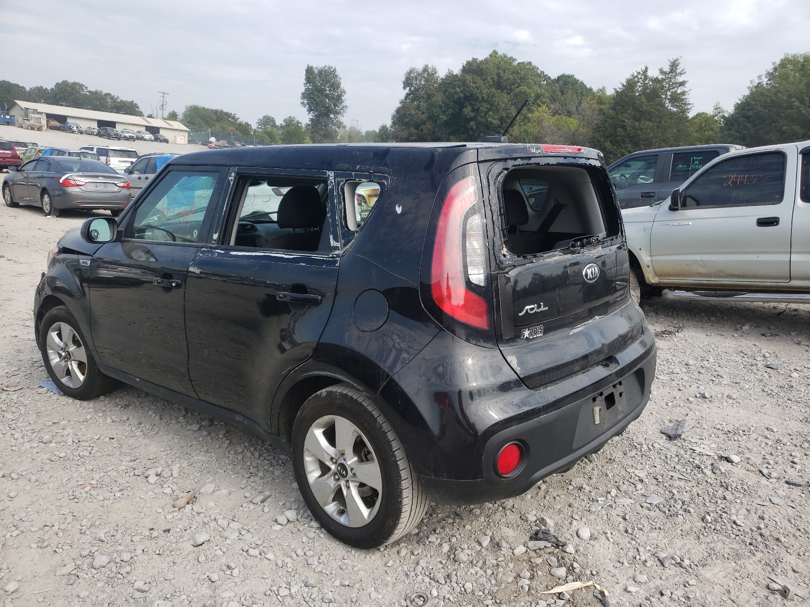Zdjęcie 3 z aukcji – 2017 KIA SOUL z VIN KNDJN2A2XH7887451