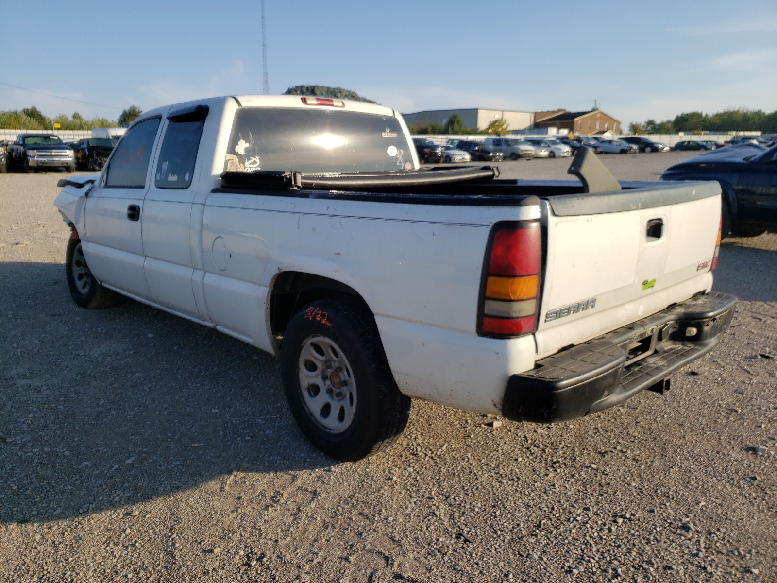 صورة رقم 3 من المزاد - 2005 GMC NEW SIERRA مع VIN 1GTEC19VX5Z231587