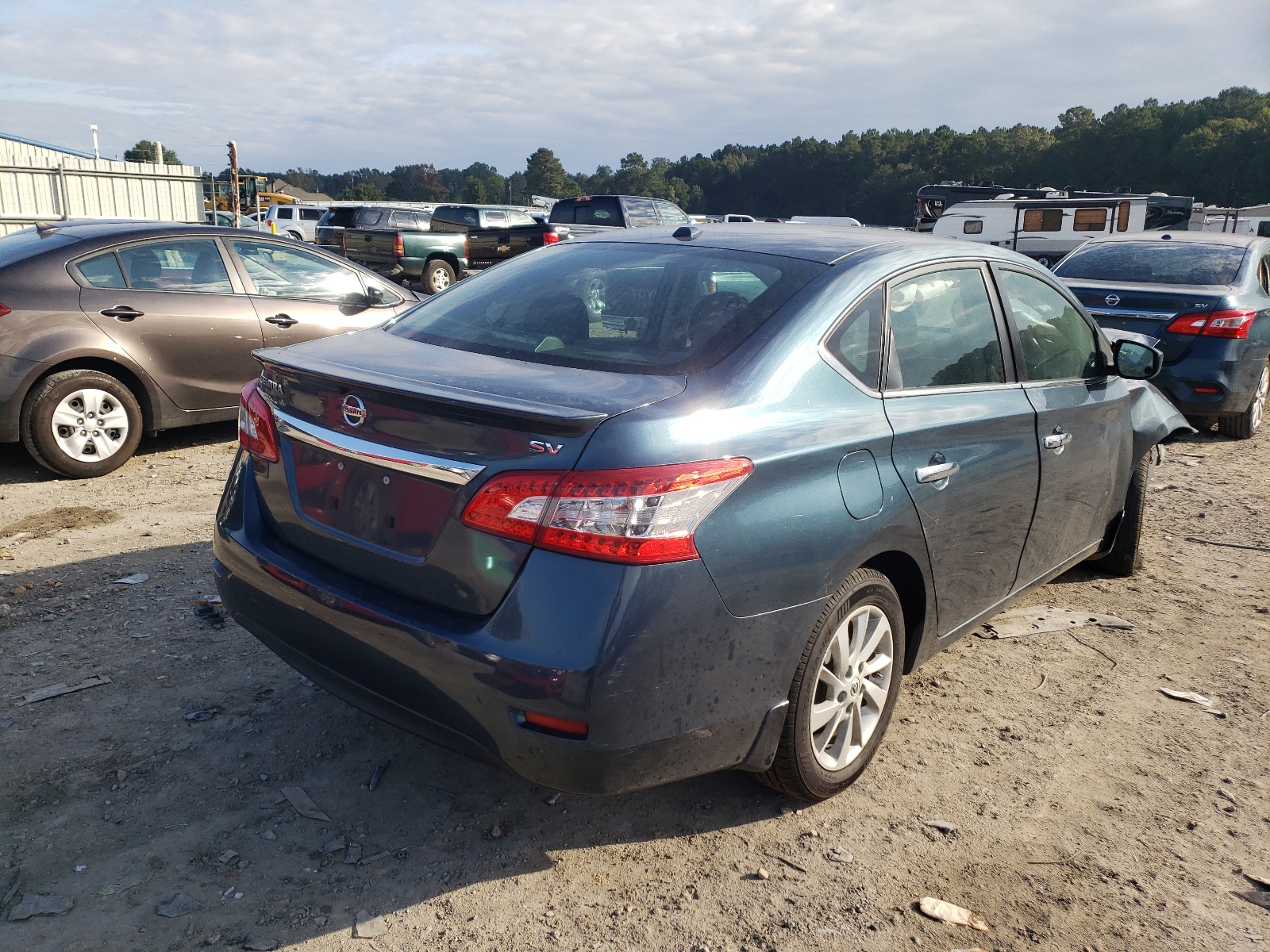 Photo 4 from auction – 2015 NISSAN SENTRA S with VIN 3N1AB7AP1FY253106