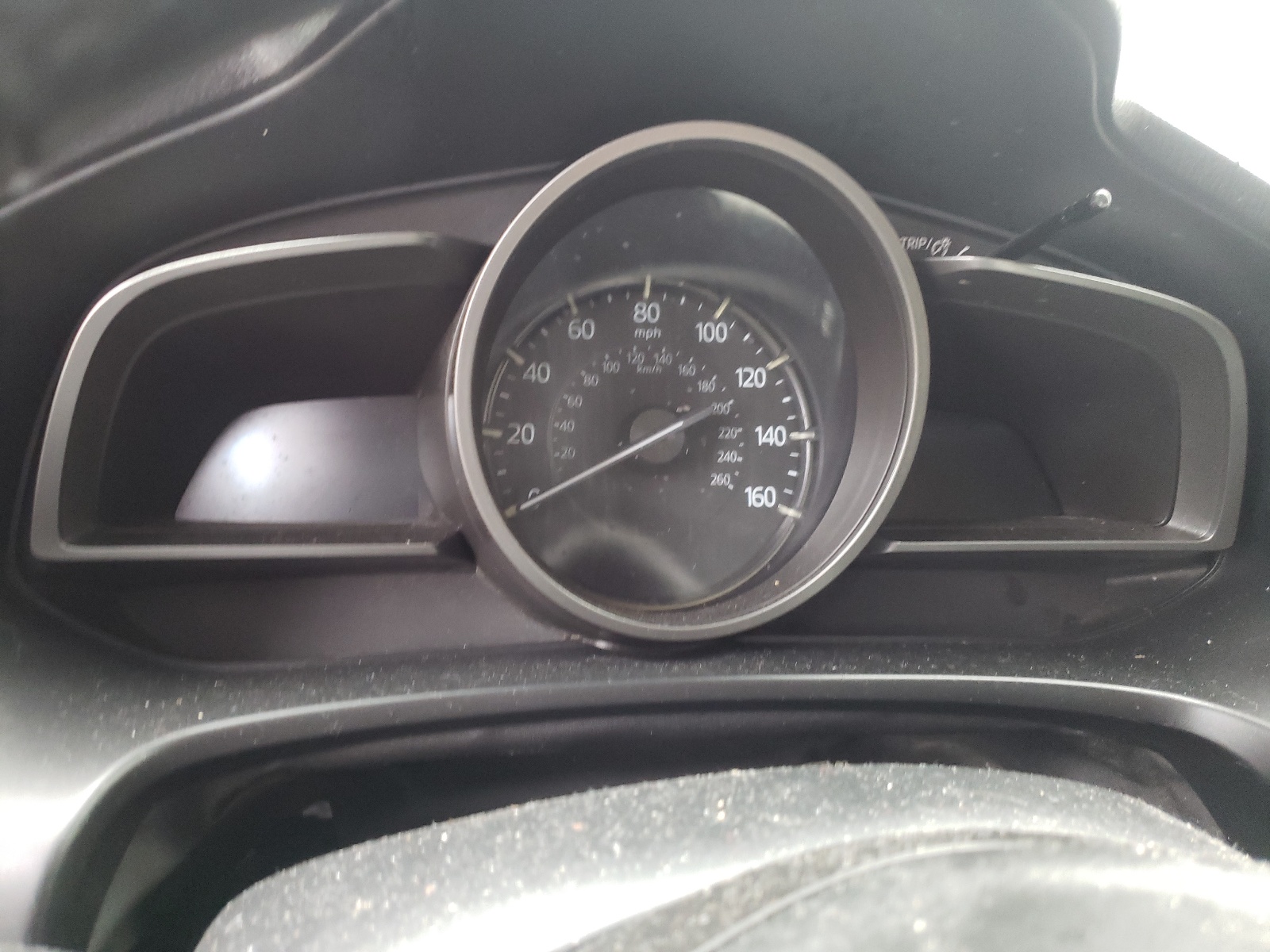 Photo 8 from auction – 2018 MAZDA 3 TOURING with VIN 3MZBN1L33JM225997