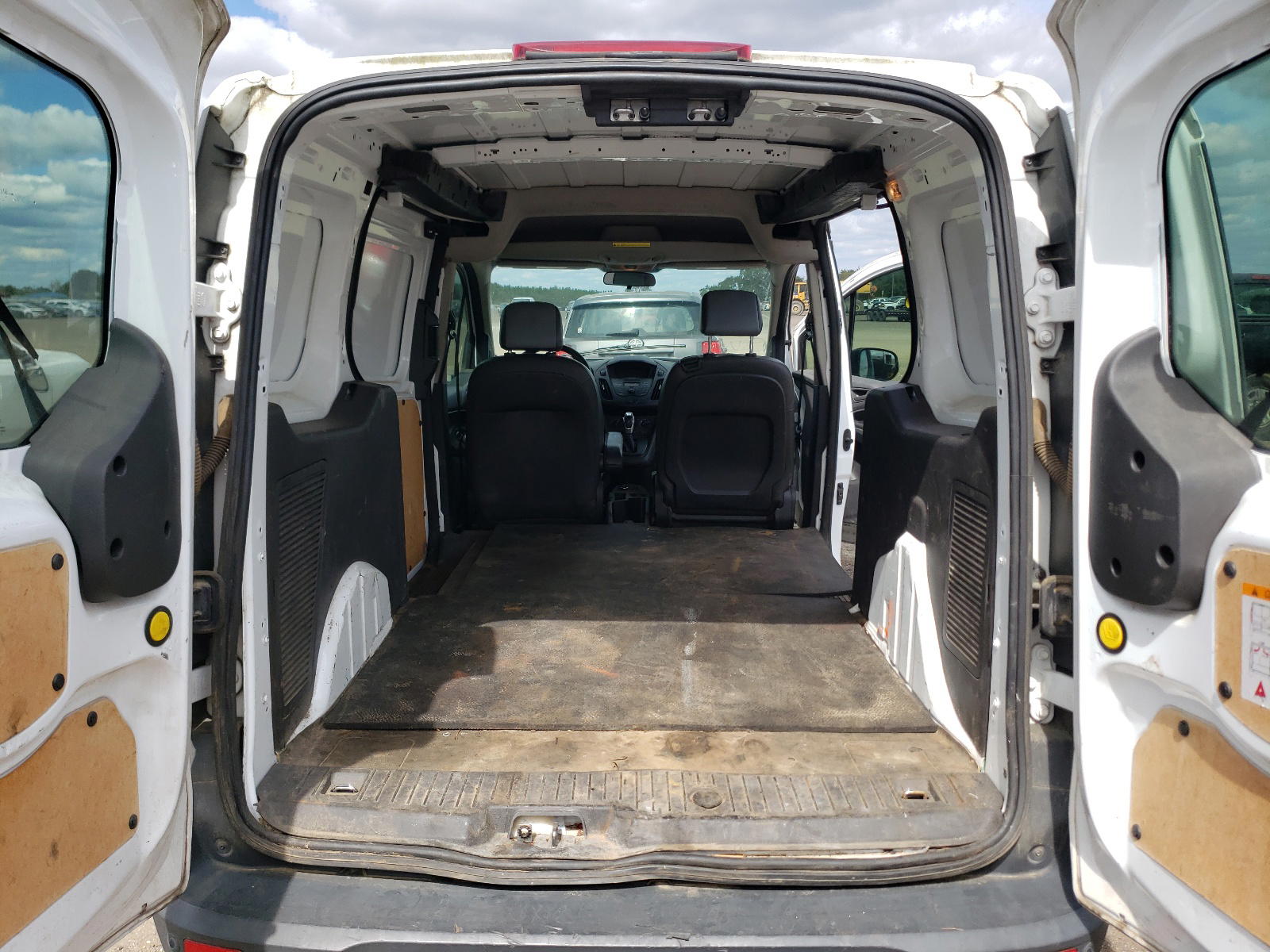 Photo 9 from auction – 2015 FORD TRANSIT CO with VIN NM0LS7E77F1228678