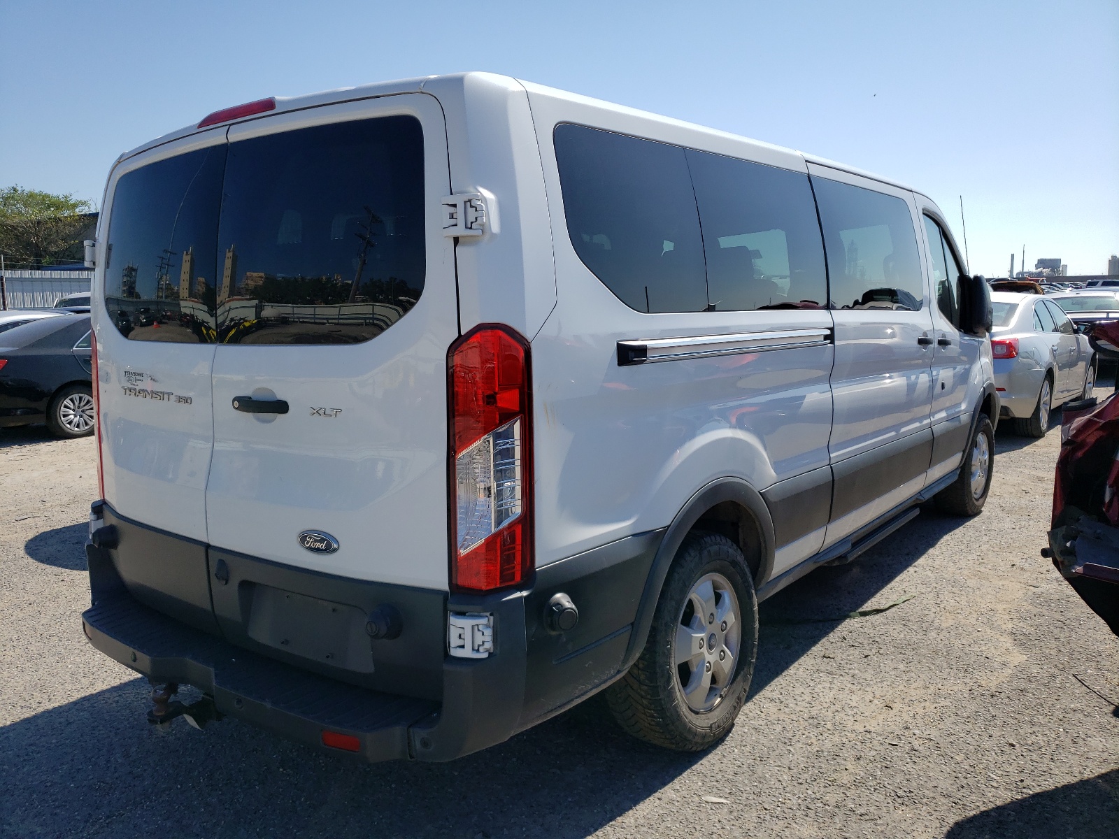 Photo 4 from auction – 2018 FORD TRANSIT T- with VIN 1FBZX2YM5JKA69850