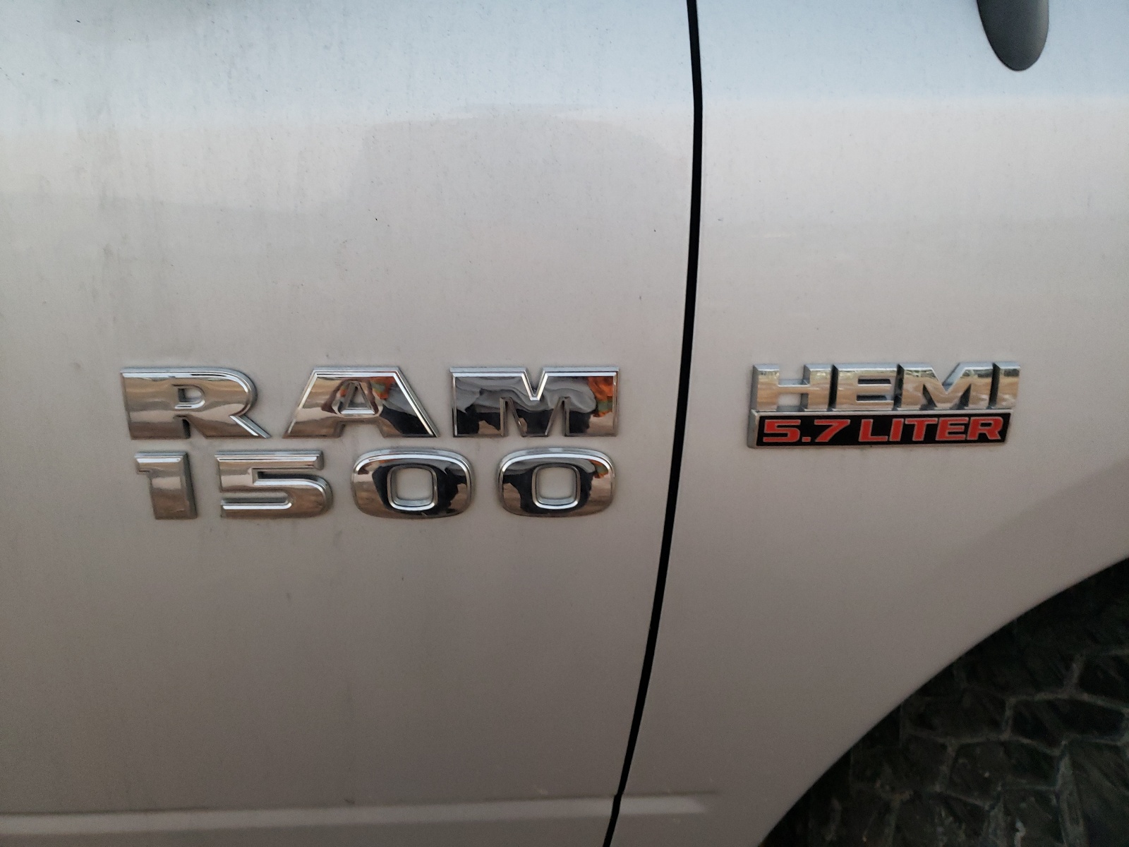 Photo 9 from auction – 2015 RAM 1500 SPORT with VIN 1C6RR7MT4FS568685