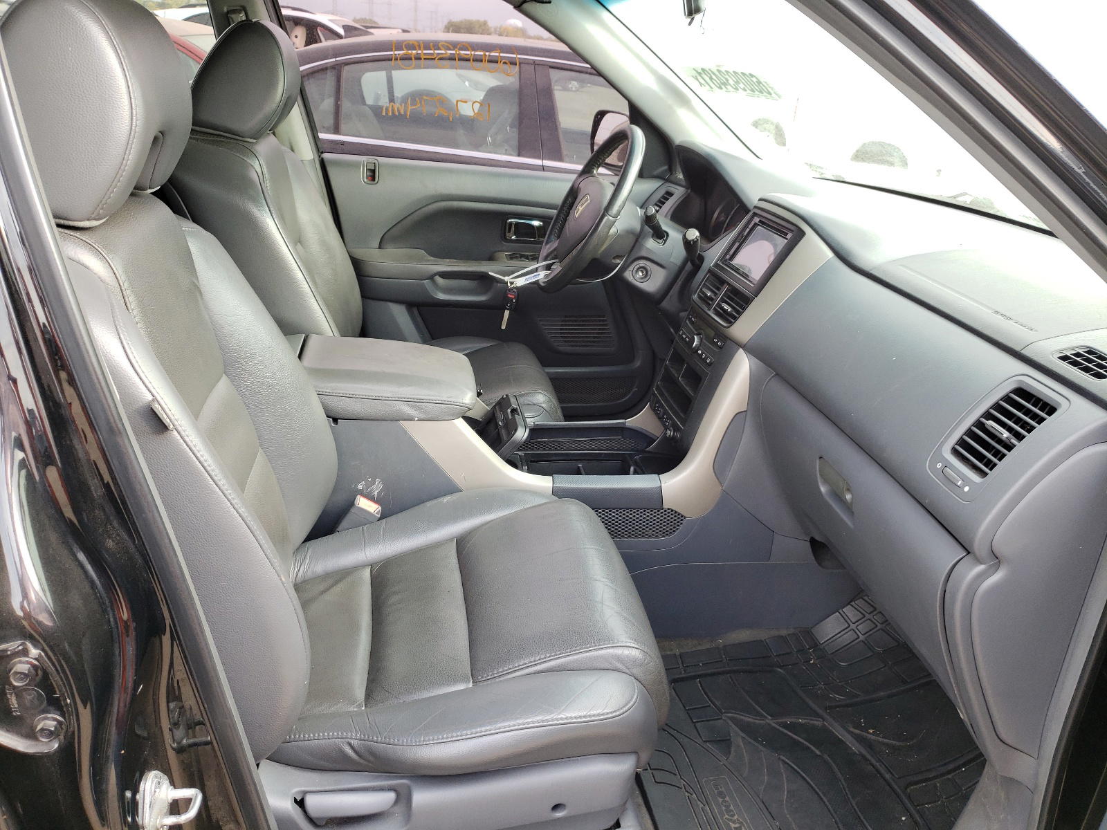 Photo 5 from auction – 2007 HONDA PILOT EXL with VIN 5FNYF18767B002162