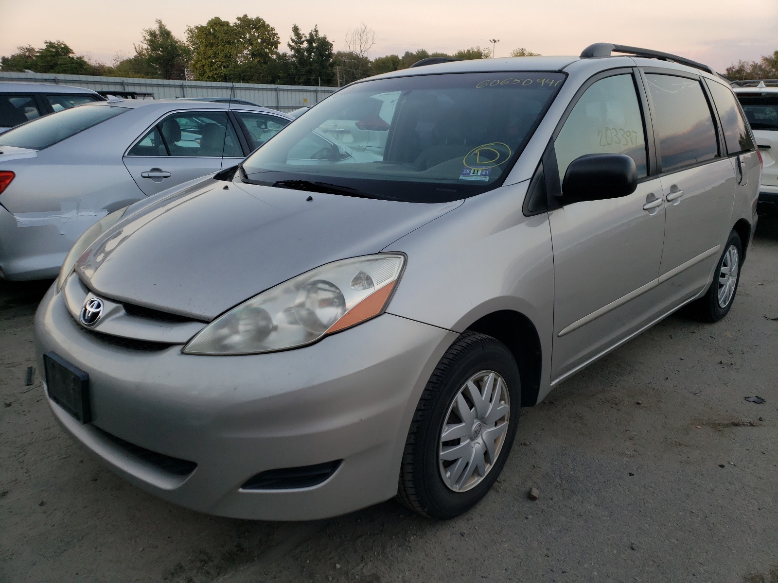 Photo 2 from auction – 2006 TOYOTA SIENNA with VIN 5TDZA23C46S582566