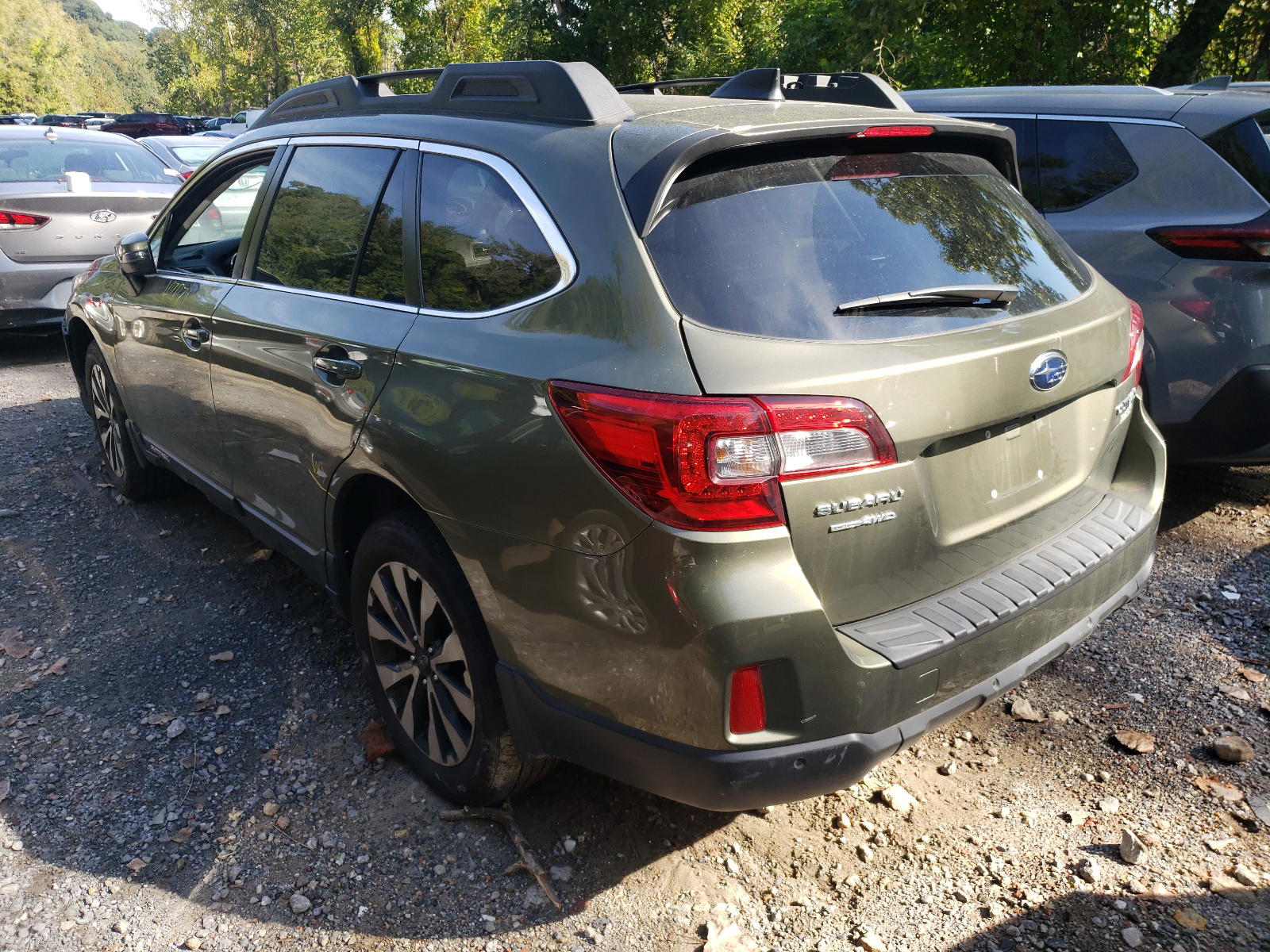 Photo 3 from auction – 2017 SUBARU OUTBACK 2. with VIN 4S4BSANC1H3391497