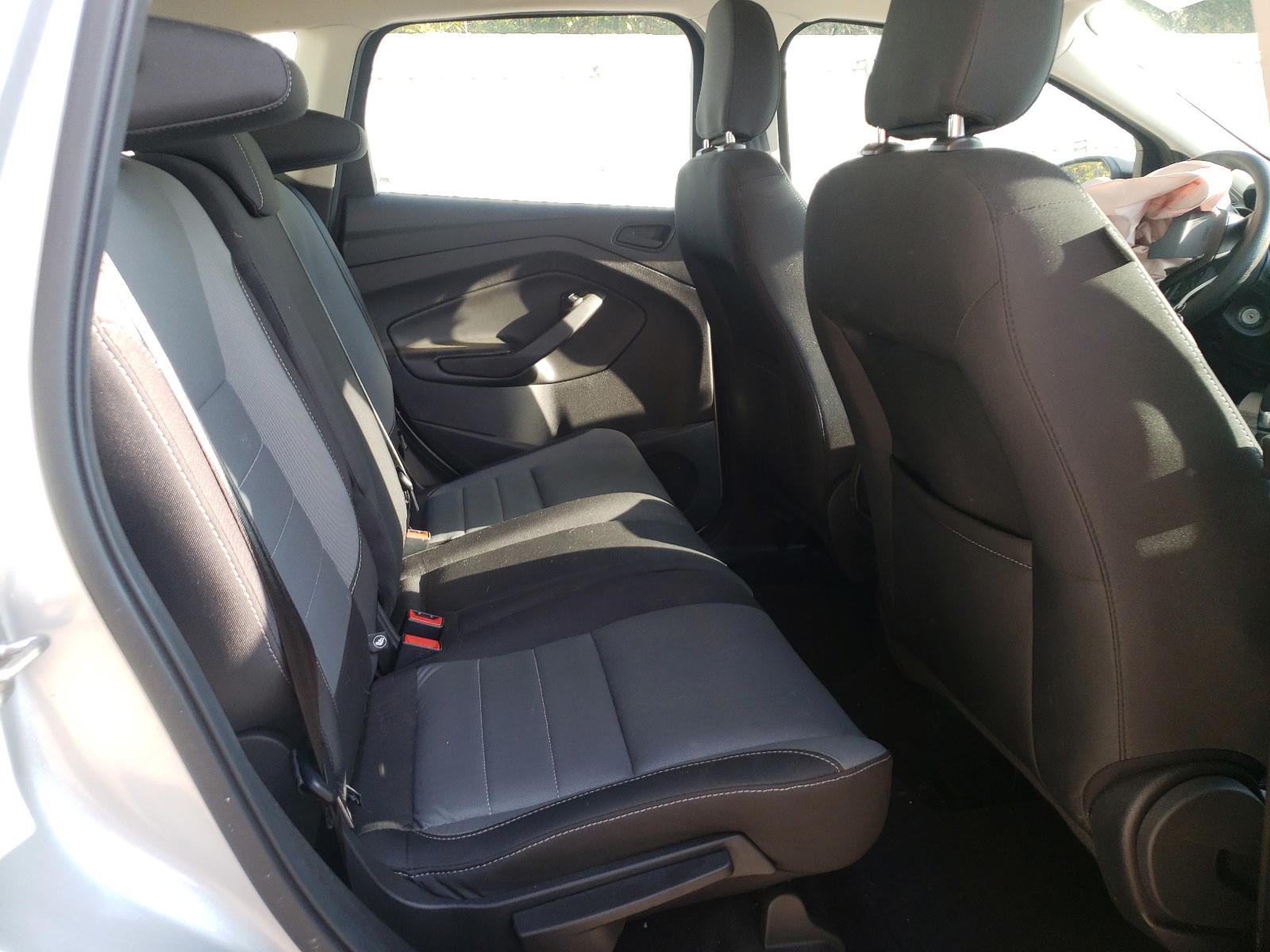 Photo 6 from auction – 2018 FORD ESCAPE S with VIN 1FMCU0F77JUB67449
