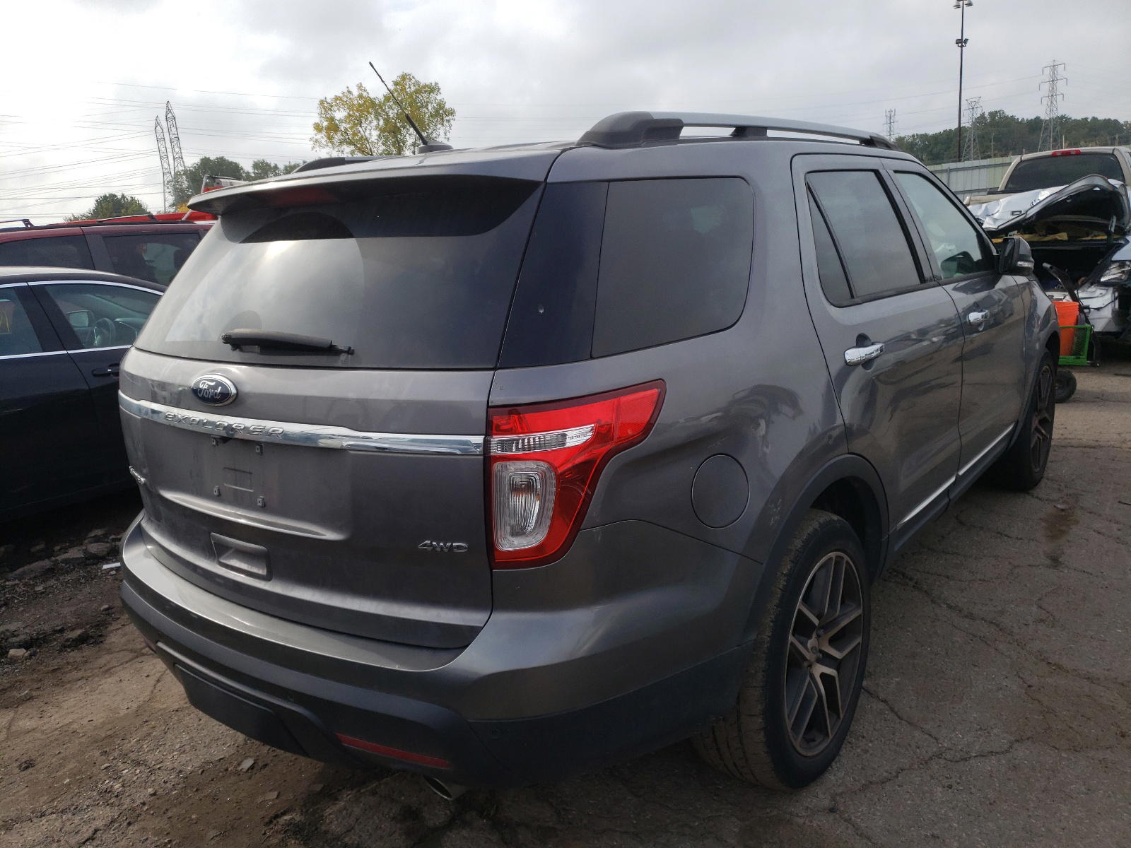 Photo 4 from auction – 2014 FORD EXPLORER L with VIN 1FM5K8F86EGC09183