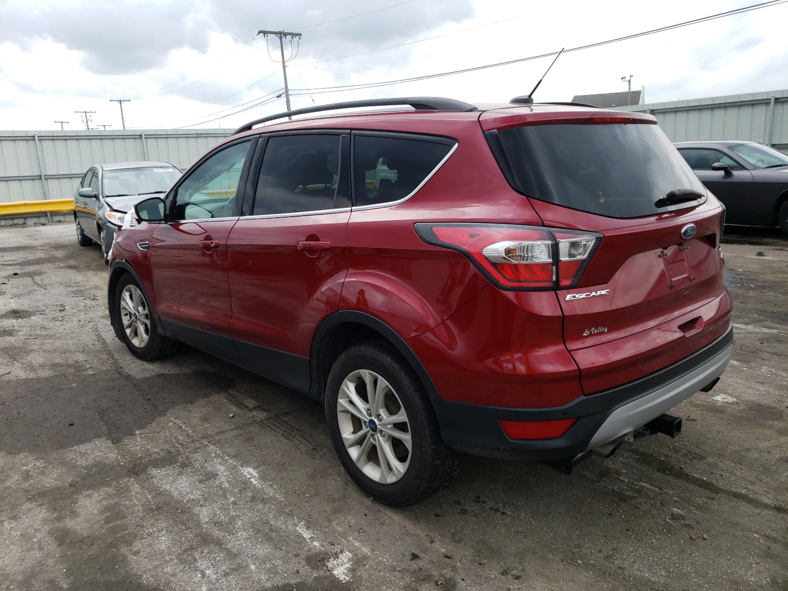 Photo 3 from auction – 2017 FORD ESCAPE SE with VIN 1FMCU9GD1HUA16156