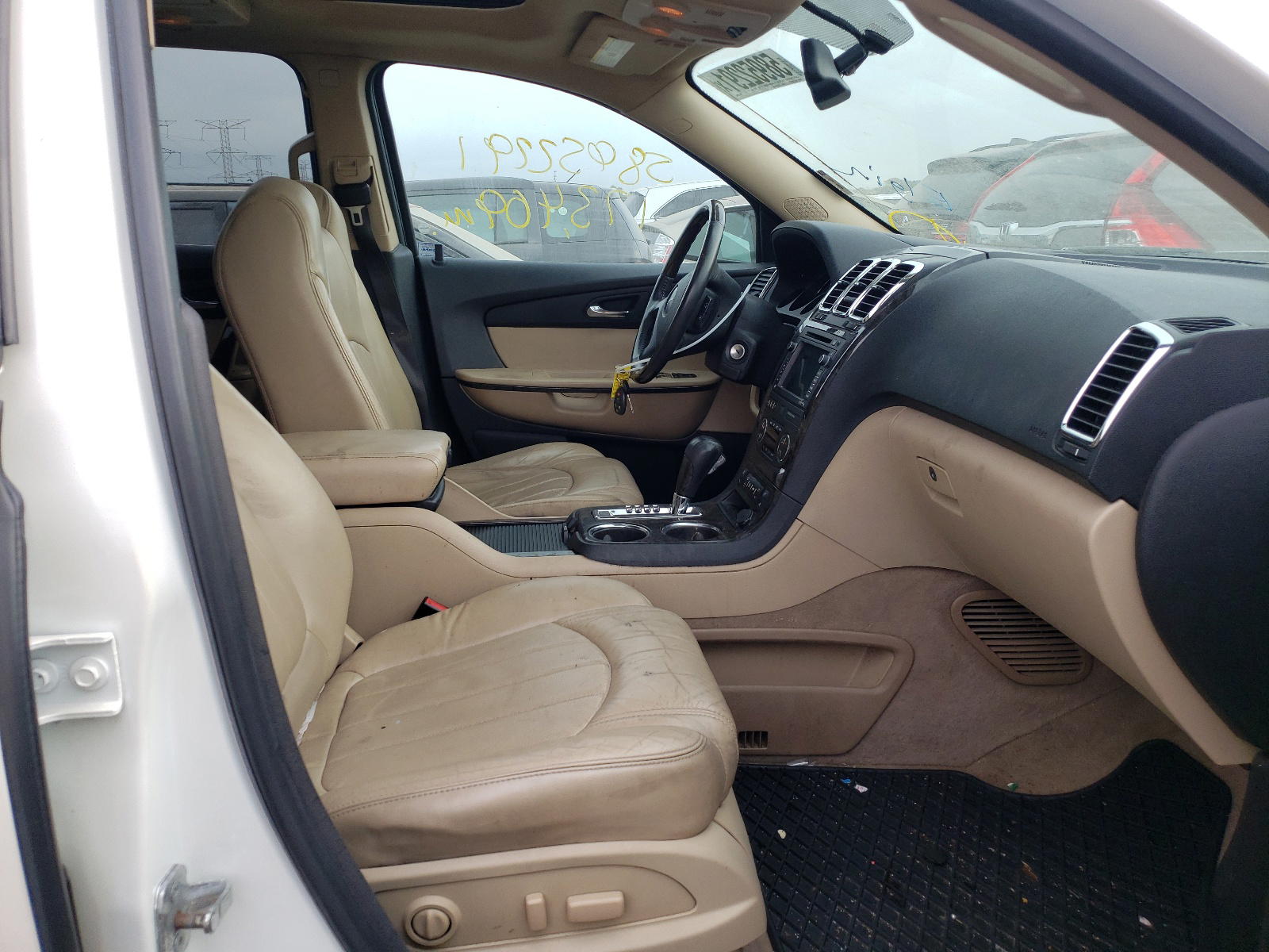 Photo 5 from auction – 2011 GMC ACADIA DEN with VIN 1GKKVTED6BJ390062