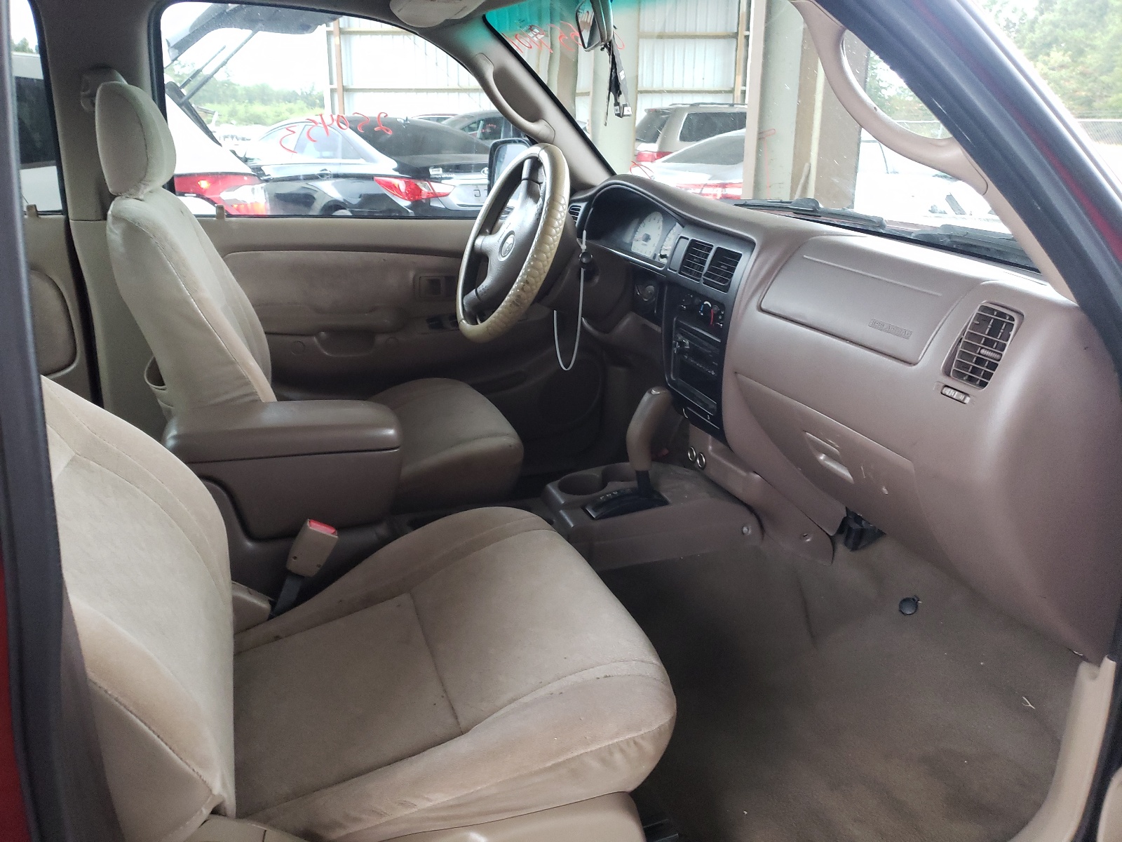Photo 5 from auction – 2002 TOYOTA TACOMA DOU with VIN 5TEGN92N82Z896497