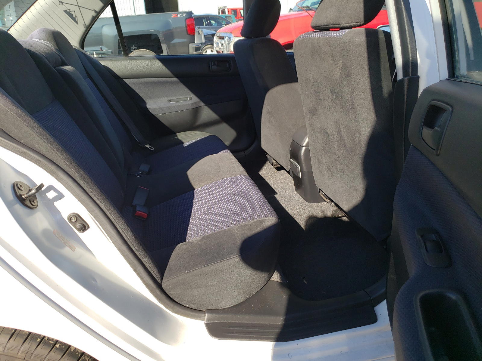 Photo 6 from auction – 2002 MITSUBISHI LANCER OZ with VIN JA3AJ86E02U059109