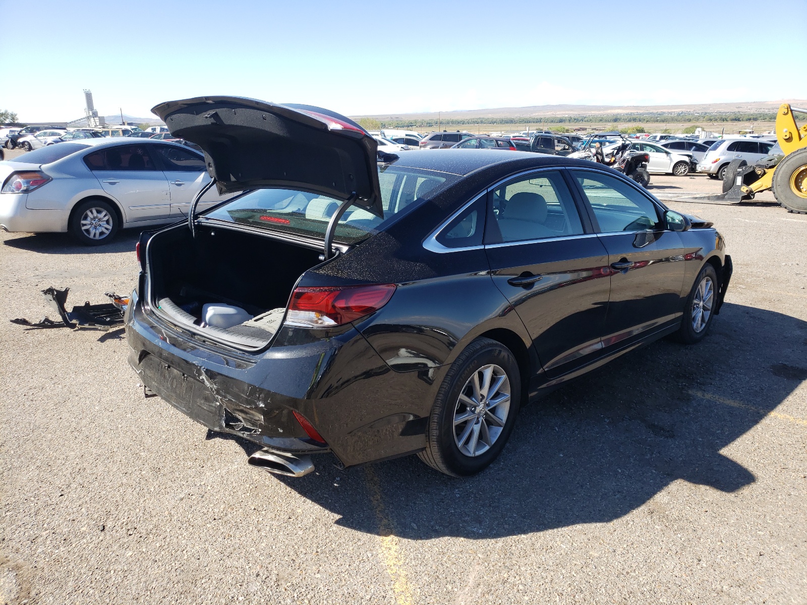 Photo 4 from auction – 2019 HYUNDAI SONATA SE with VIN 5NPE24AF8KH816924