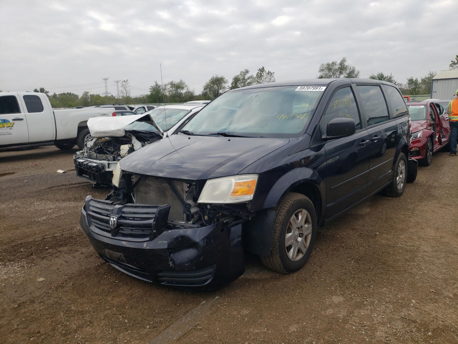 Photo 2 from auction – 2010 DODGE GRAND CARA with VIN 2D4RN4DE2AR489517