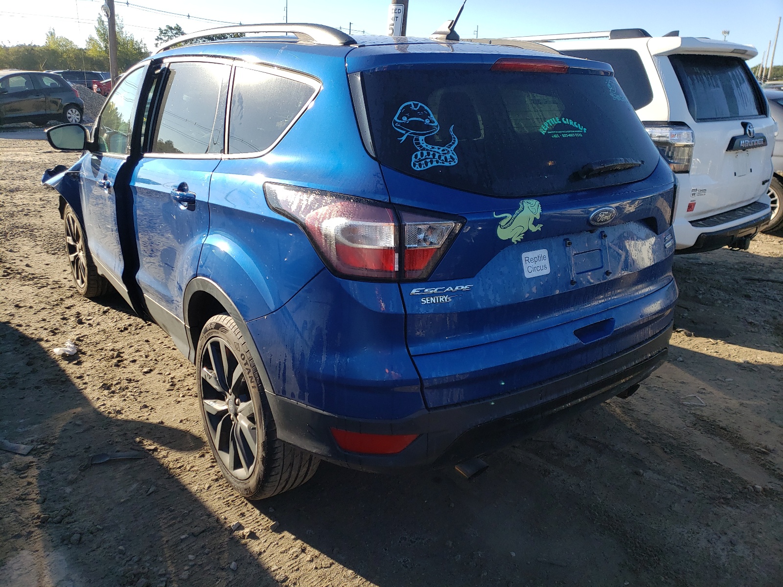 Photo 3 from auction – 2018 FORD ESCAPE SEL with VIN 1FMCU9HD8JUD11470