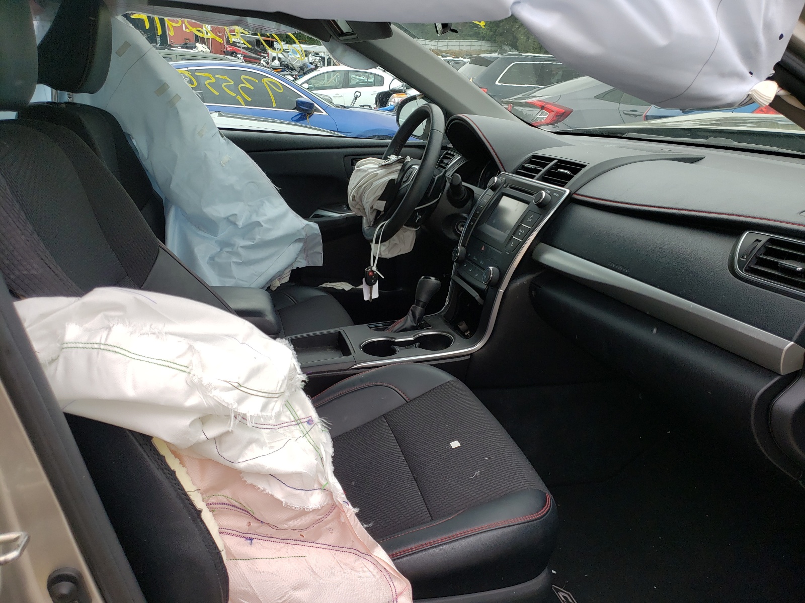 Photo 5 from auction – 2017 TOYOTA CAMRY LE with VIN 4T1BF1FK0HU306153
