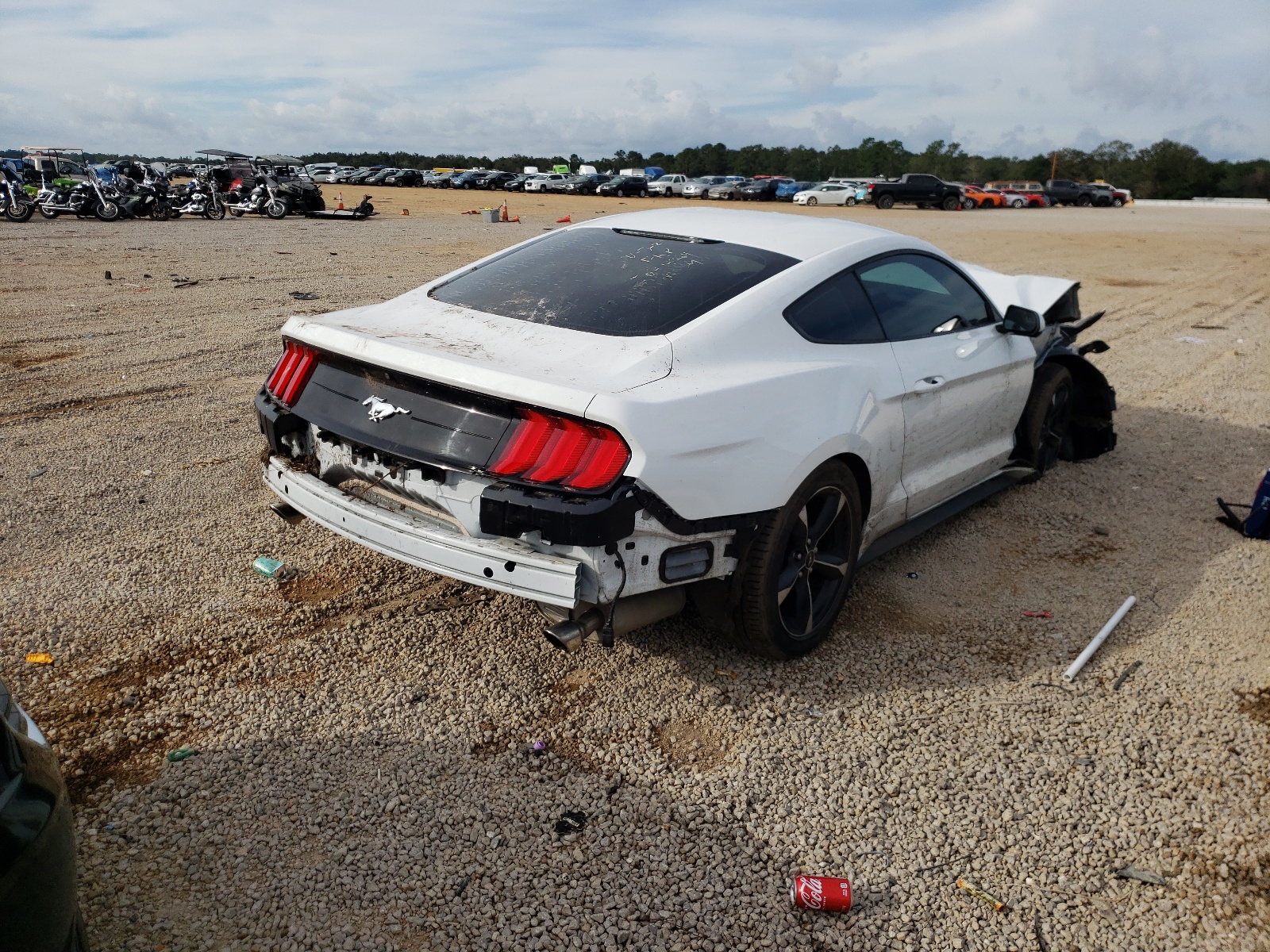 Photo 4 from auction – 2018 FORD MUSTANG with VIN 1FA6P8TH9J5108438