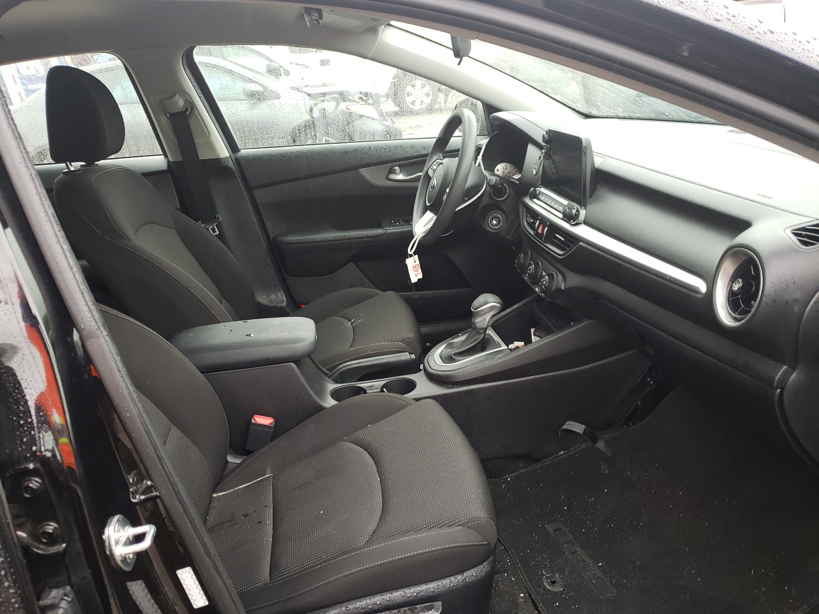 Photo 5 from auction – 2020 KIA FORTE FE with VIN 3KPF24AD3LE205644