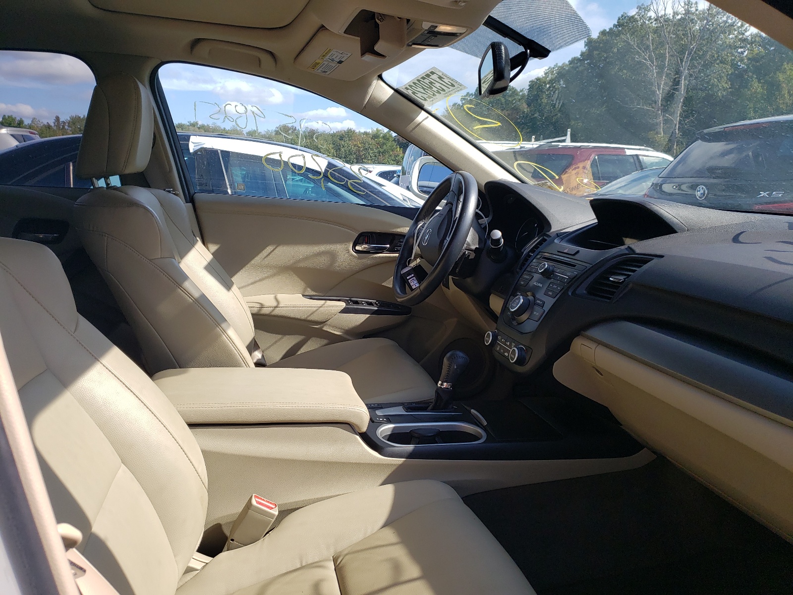 Photo 5 from auction – 2018 ACURA RDX with VIN 5J8TB4H32JL019874