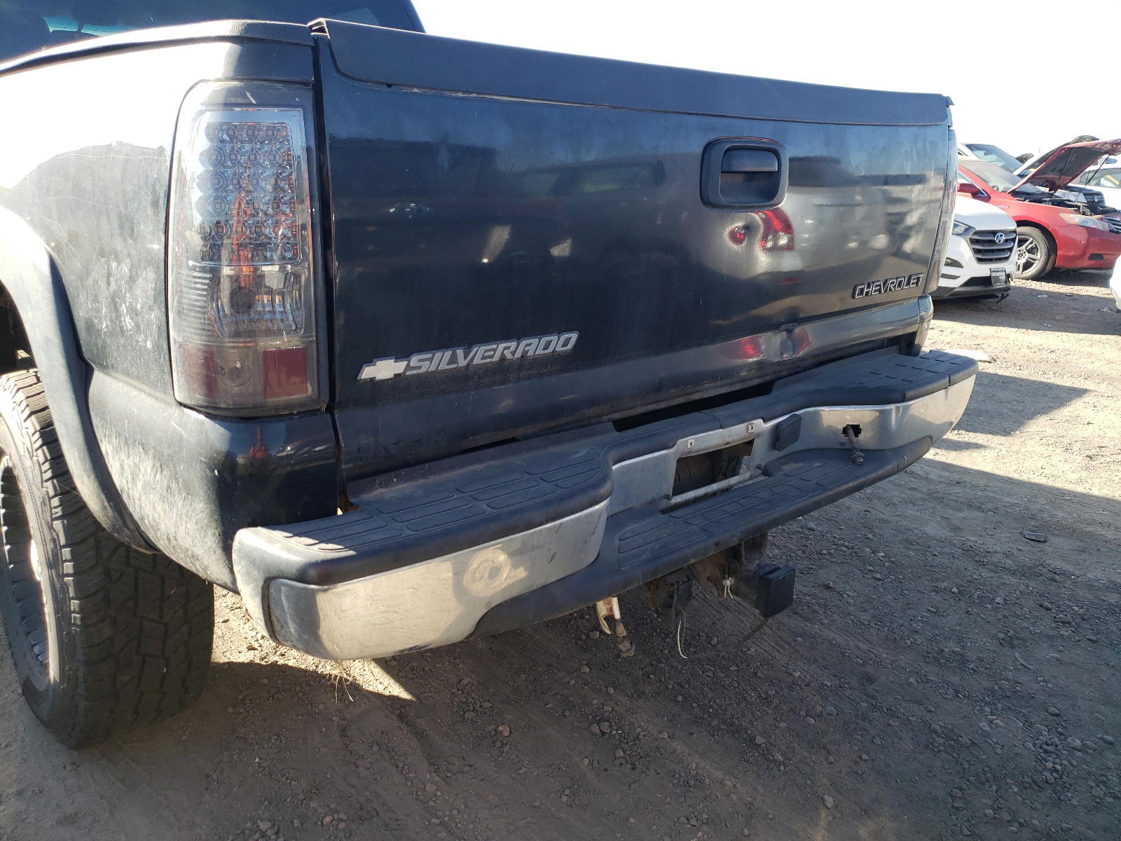 Photo 9 from auction – 2005 CHEVROLET SILVERADO with VIN 1GCHK23255F915839