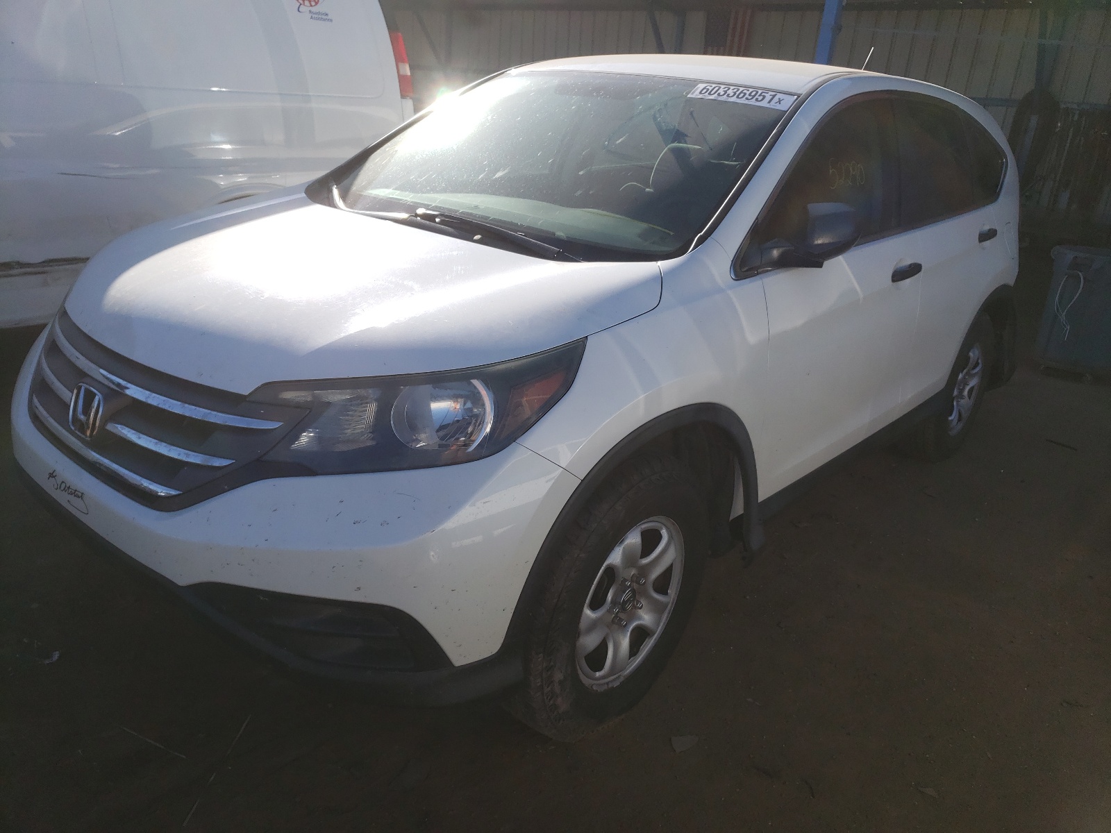 Photo 2 from auction – 2014 HONDA CR-V LX with VIN 5J6RM3H34EL044028