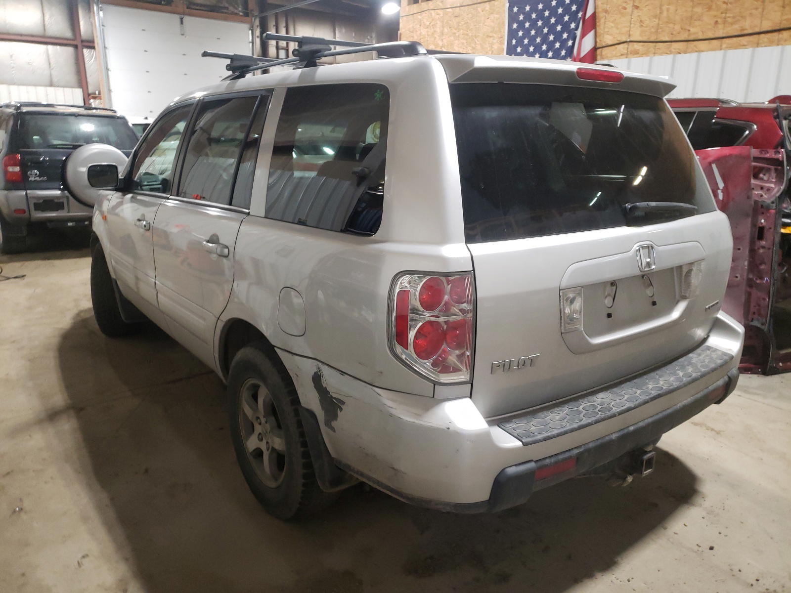 Photo 3 from auction – 2008 HONDA PILOT EXL with VIN 5FNYF185X8B045550