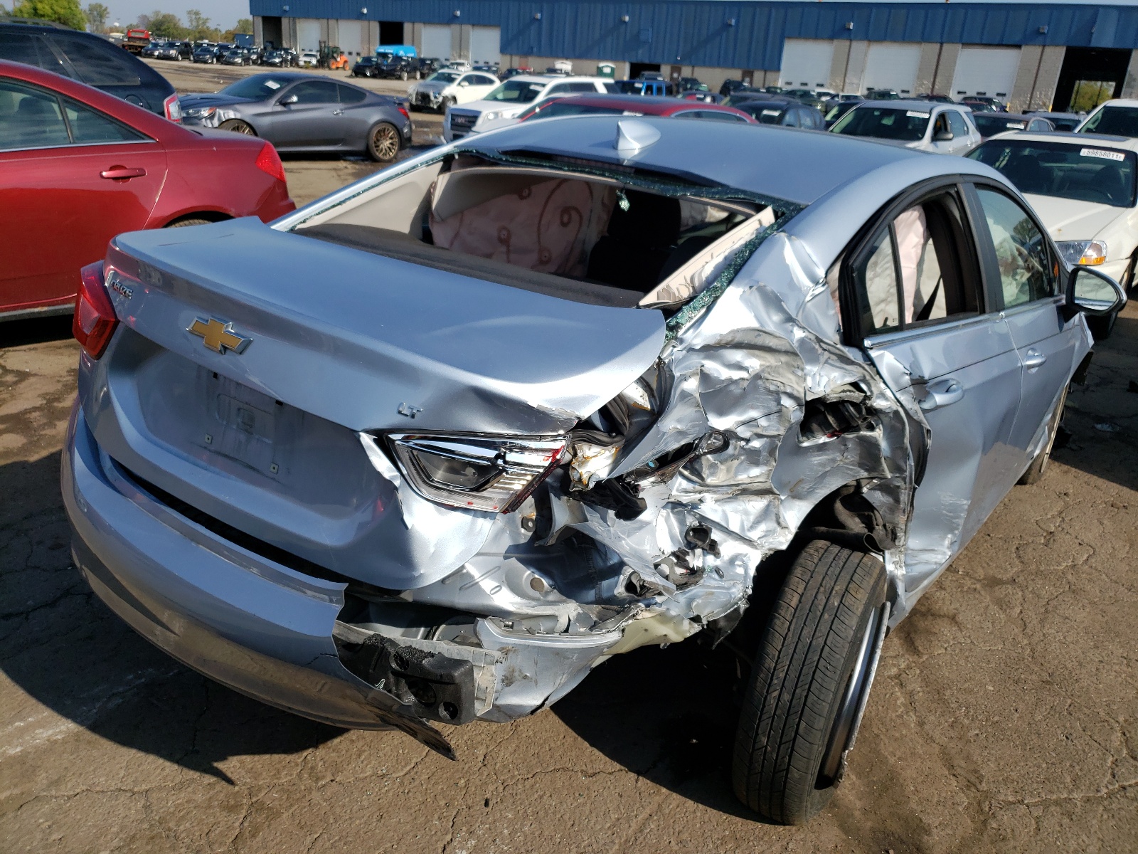 Photo 4 from auction – 2017 CHEVROLET CRUZE with VIN 1G1BE5SM2H7279065