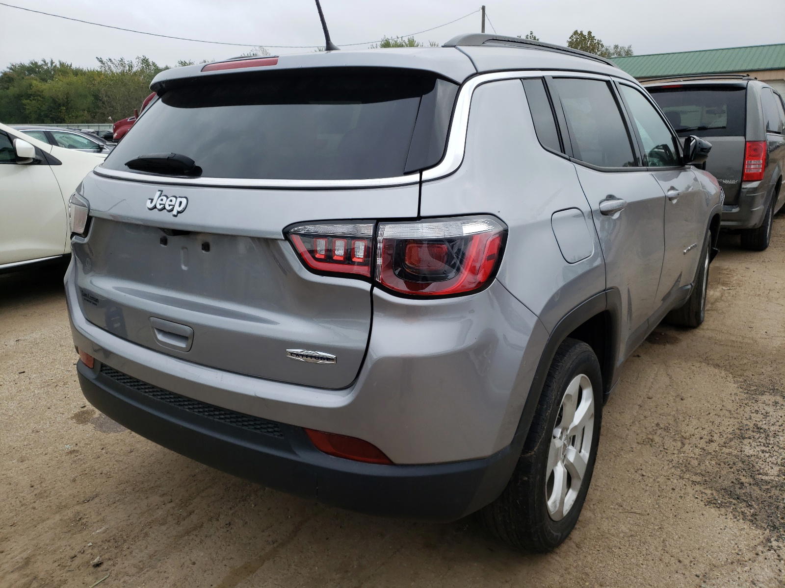 Photo 4 from auction – 2018 JEEP COMPASS LA with VIN 3C4NJCBB7JT272388