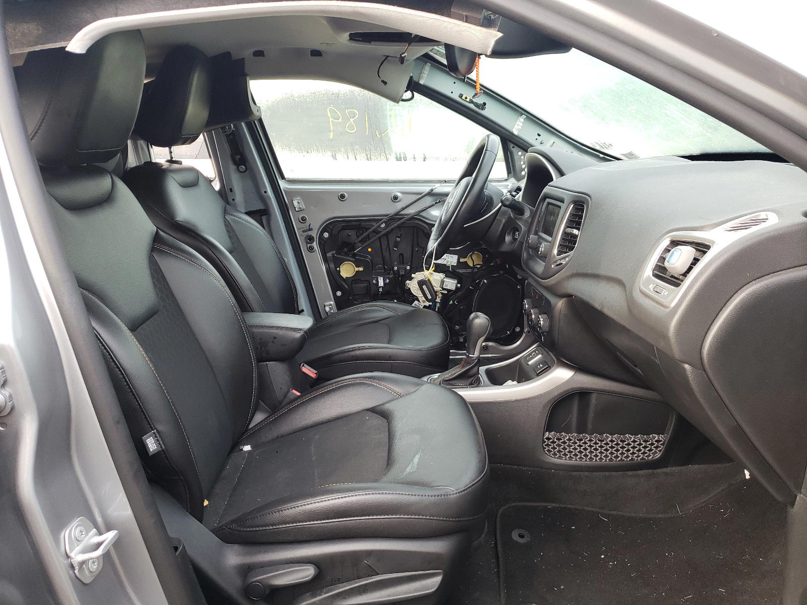 Photo 5 from auction – 2018 JEEP COMPASS LA with VIN 3C4NJCBB1JT300461