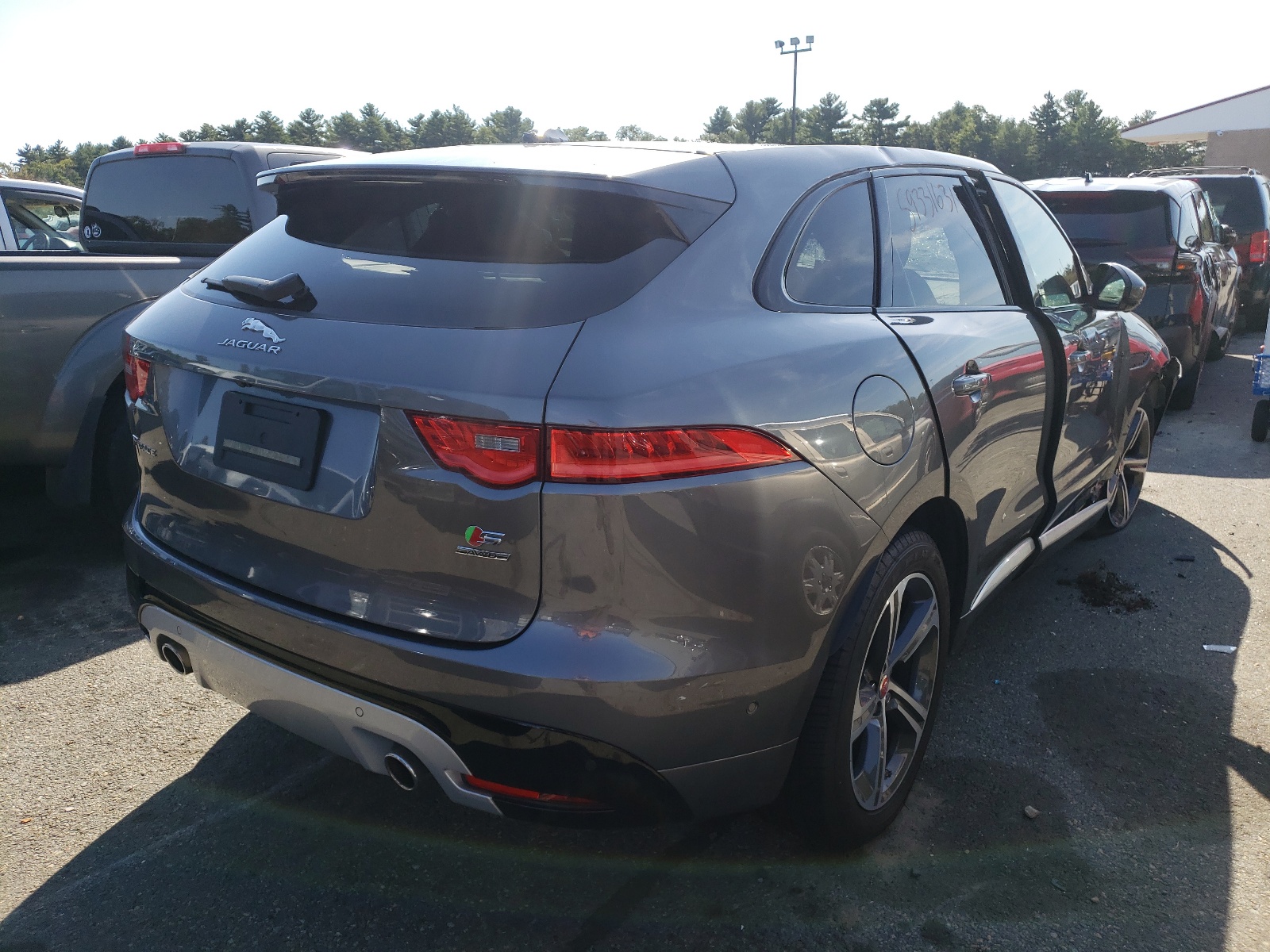 Photo 4 from auction – 2018 JAGUAR F-PACE S with VIN SADCM2FV1JA298350