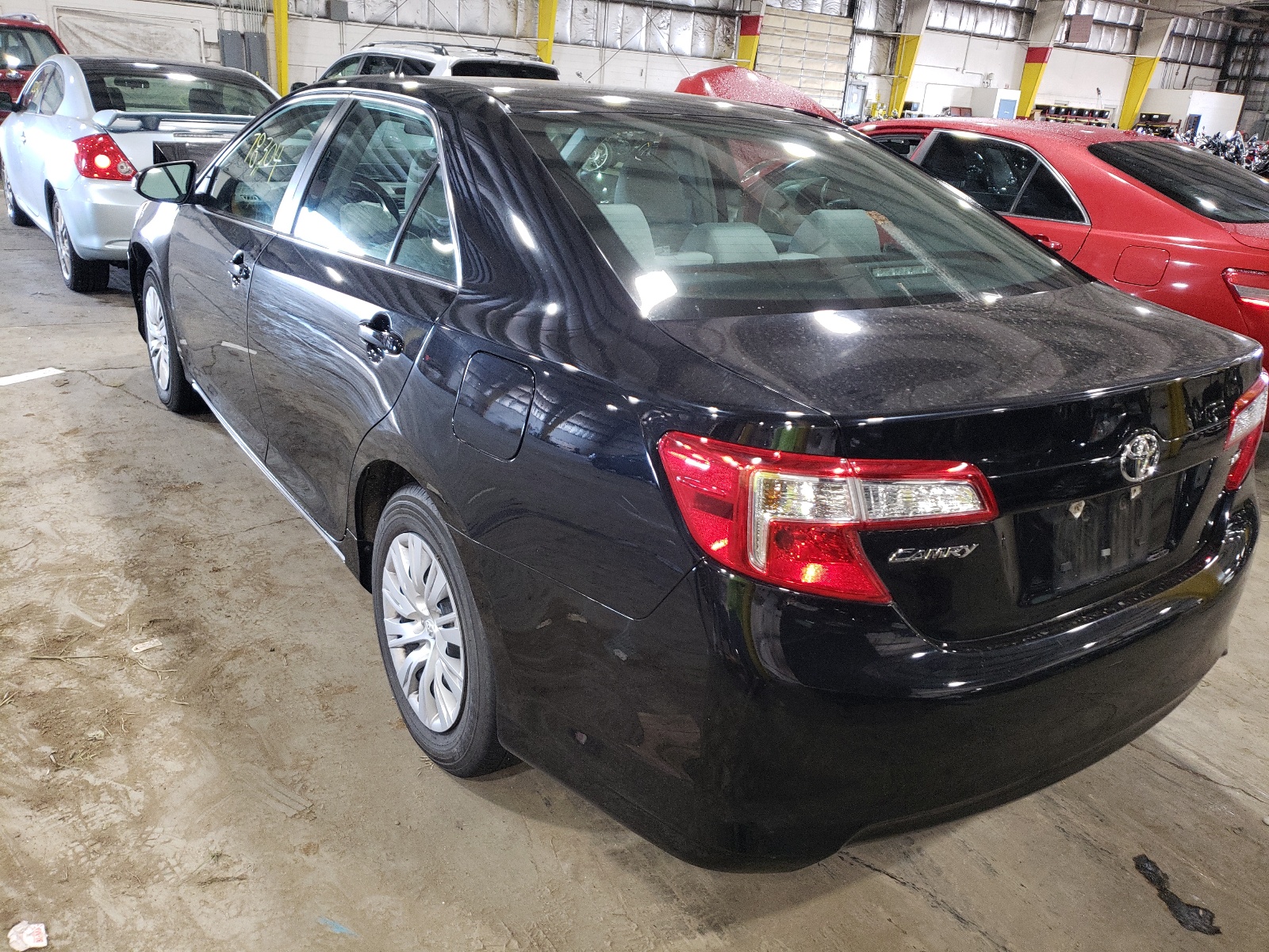Photo 3 from auction – 2014 TOYOTA CAMRY L with VIN 4T4BF1FKXER379712