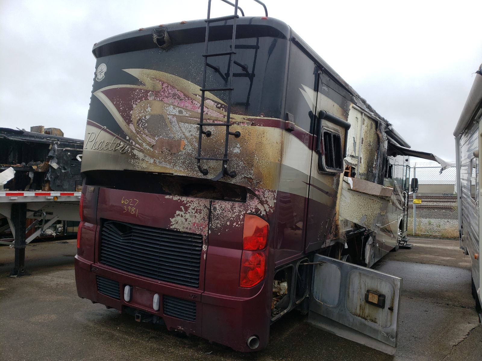 Photo 4 from auction – 2014 FREIGHTLINER TRVL HOME with VIN 4UZACGCY4ECGD2408