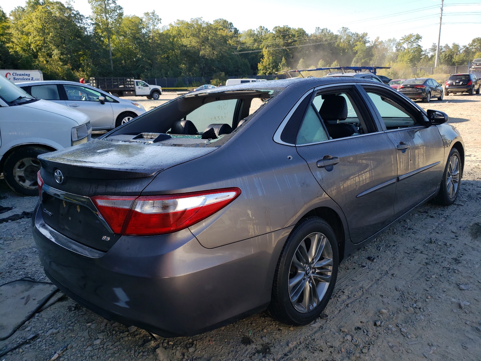 Photo 4 from auction – 2017 TOYOTA CAMRY LE with VIN 4T1BF1FK8HU287612