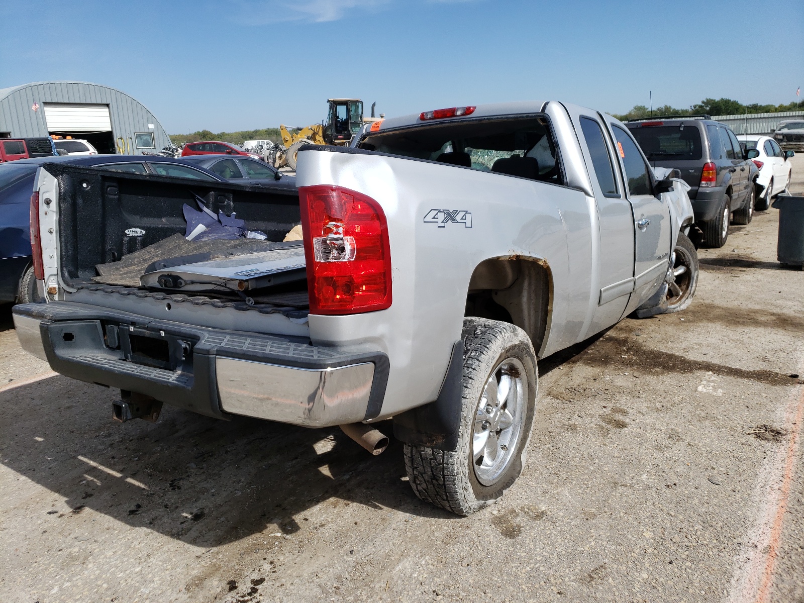 Photo 4 from auction – 2010 CHEVROLET SILVERADO with VIN 1GCSKREA5AZ204296