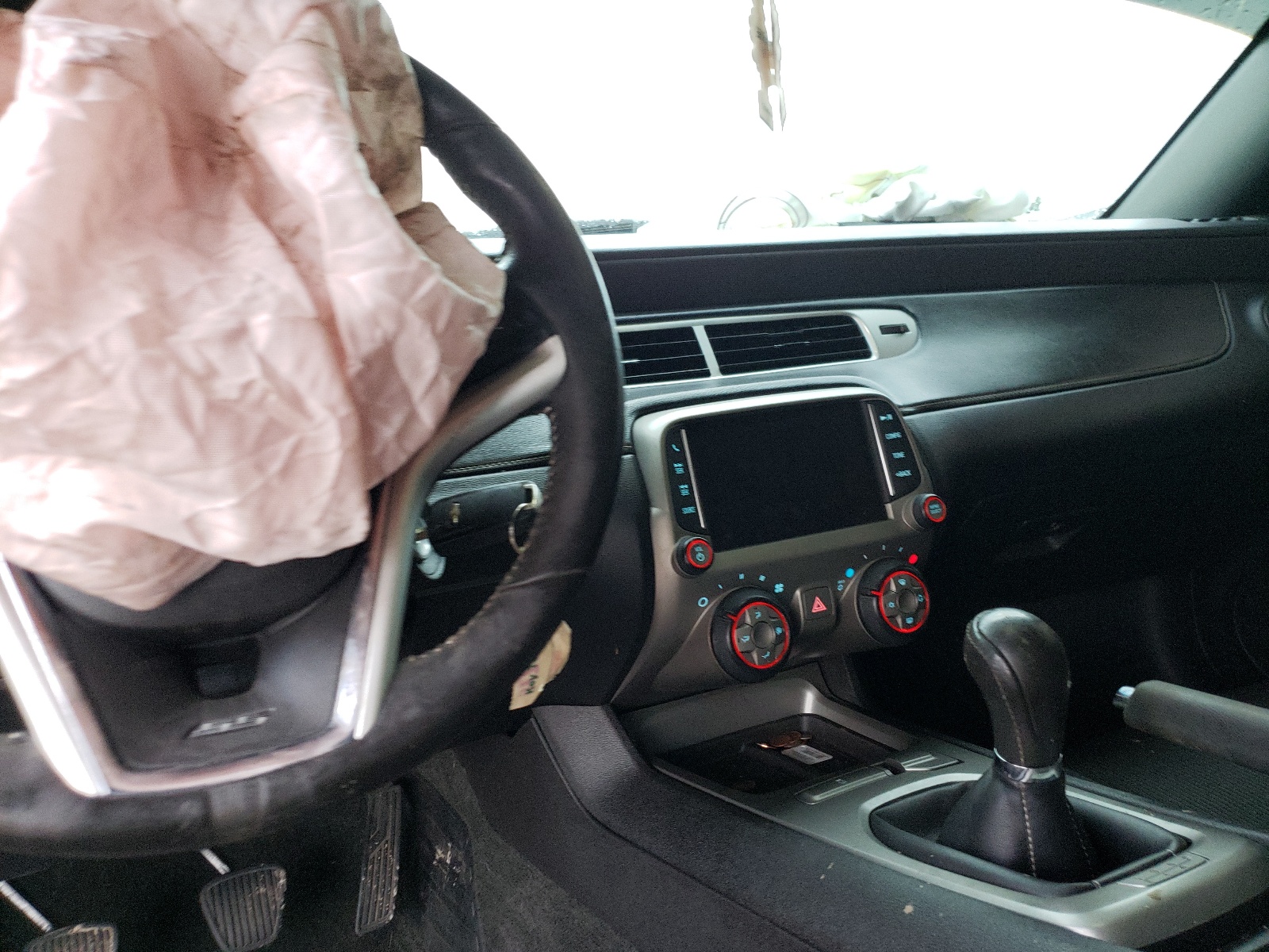 Photo 9 from auction – 2014 CHEVROLET CAMARO SS with VIN 2G1FS1EW3E9144512
