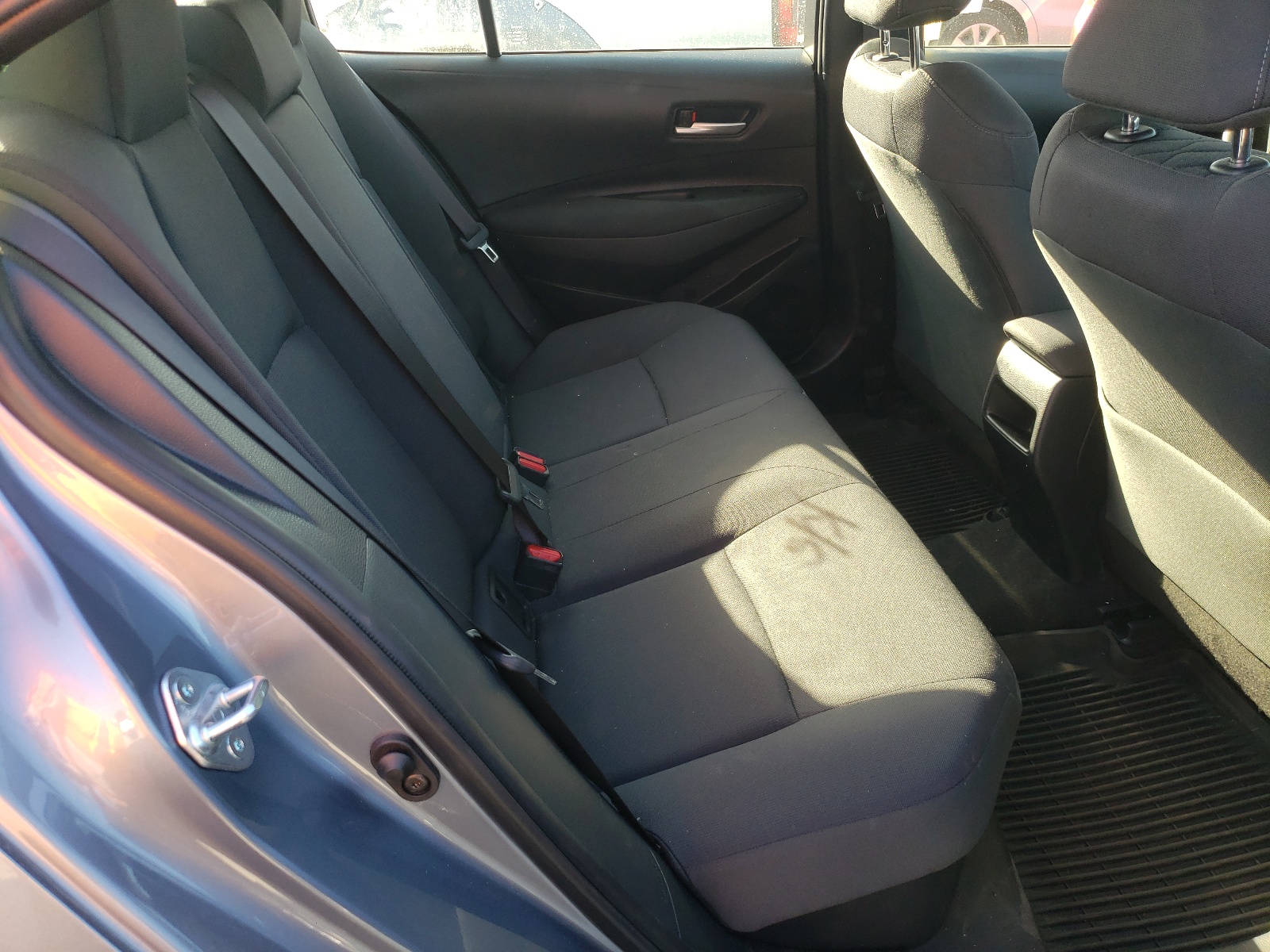 Photo 6 from auction – 2021 TOYOTA COROLLA LE with VIN JTDEAMDE8MJ030203