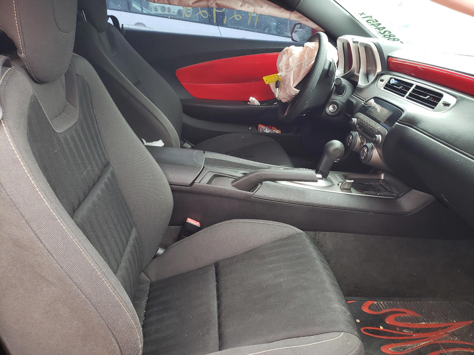 Photo 5 from auction – 2015 CHEVROLET CAMARO LS with VIN 2G1FB1E33F9195192