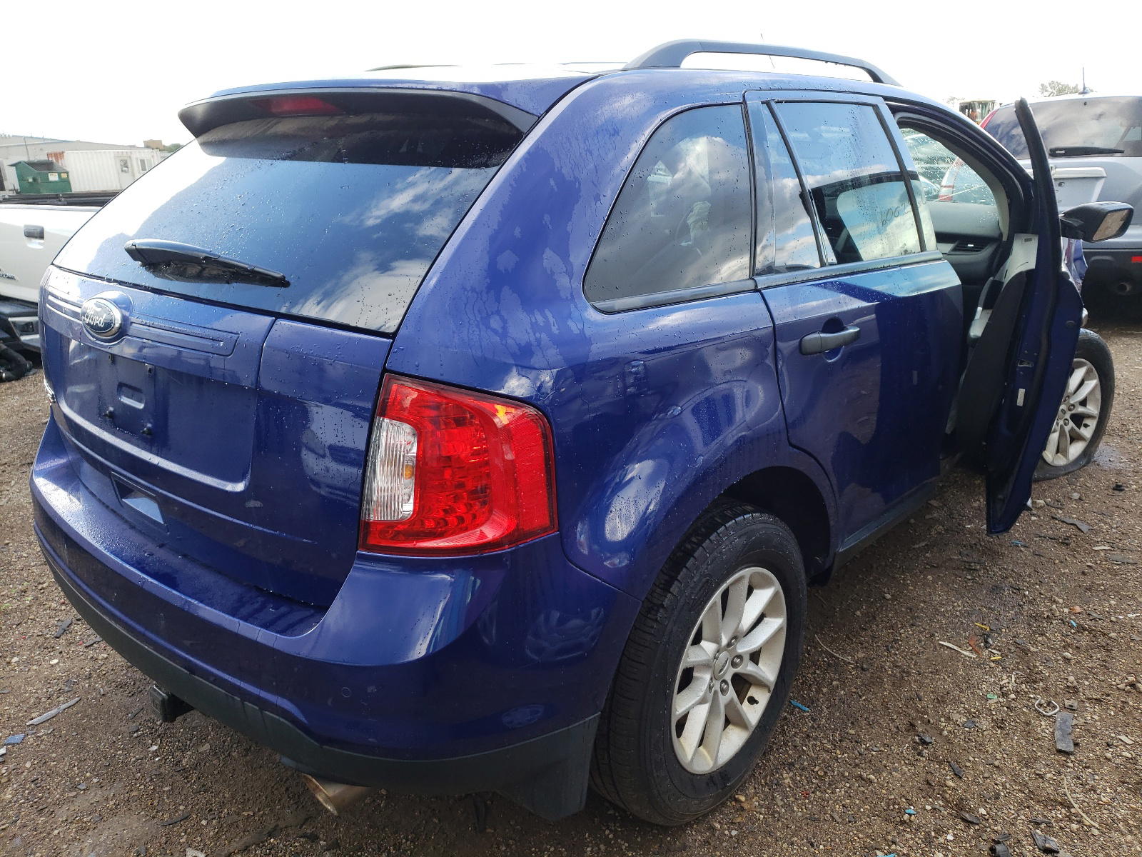 Photo 4 from auction – 2013 FORD EDGE SE with VIN 2FMDK3GCXDBC57972