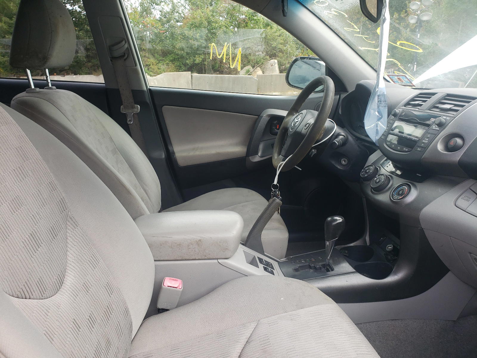 Photo 5 from auction – 2009 TOYOTA RAV4 with VIN JTMBF33V89D016310