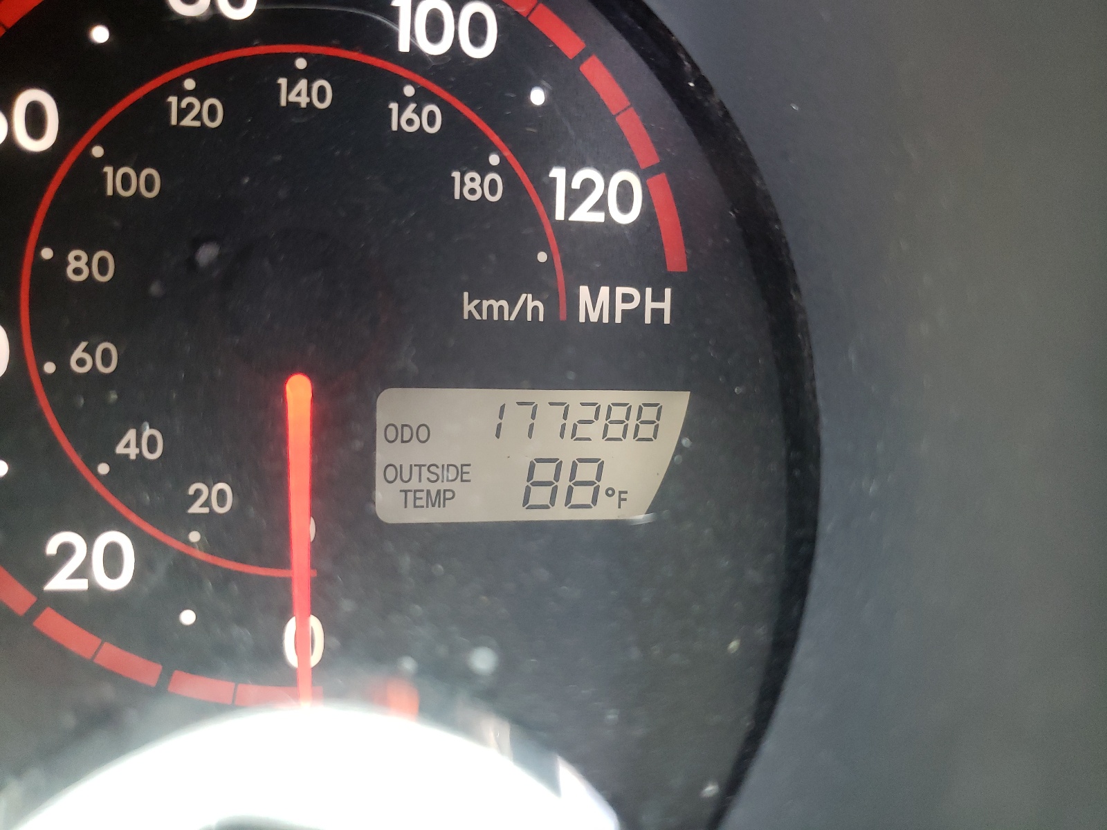 Photo 8 from auction – 2005 PONTIAC VIBE with VIN 5Y2SL63825Z448702