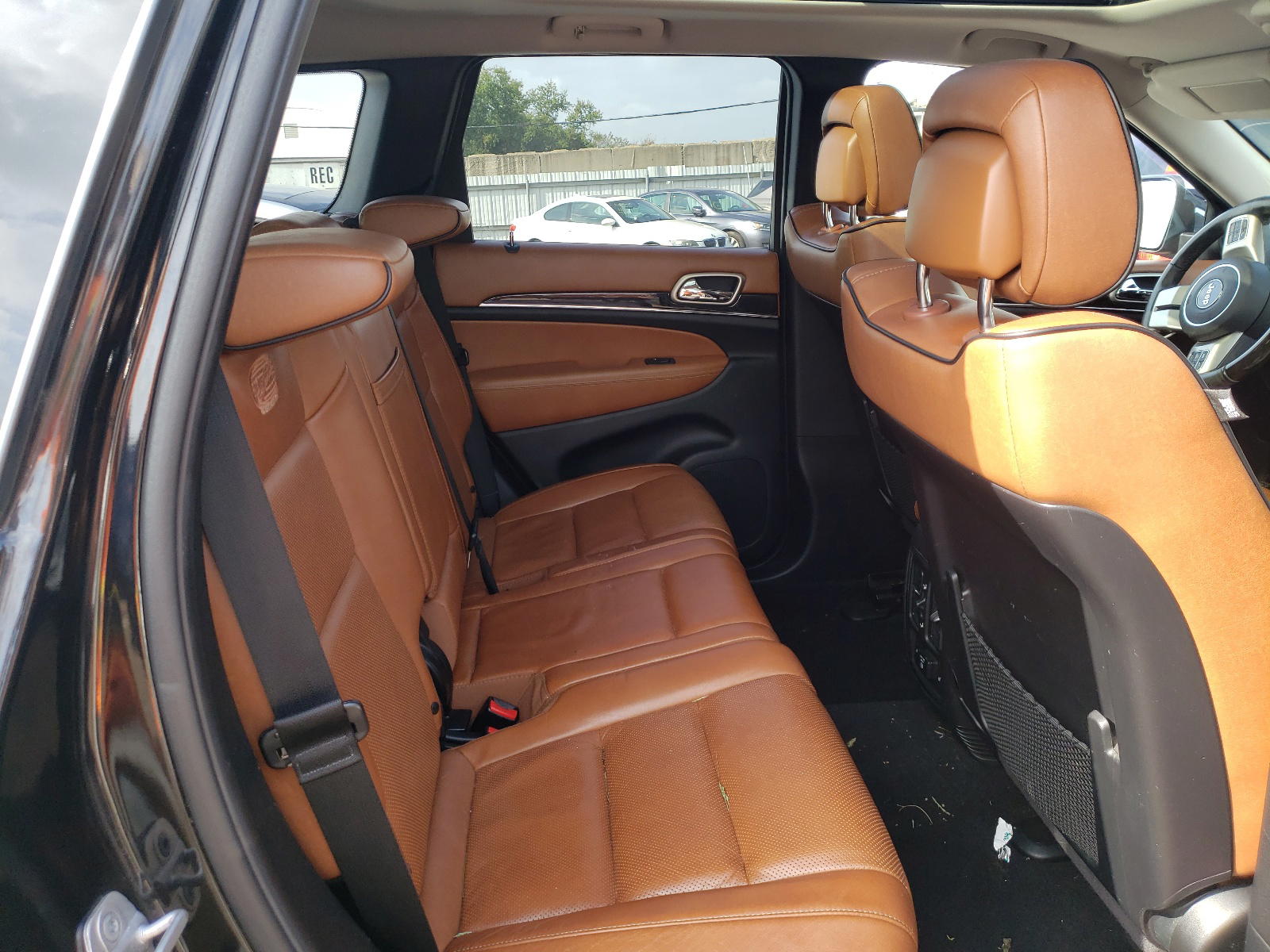Photo 6 from auction – 2012 JEEP GRAND CHER with VIN 1C4RJFCTXCC158104