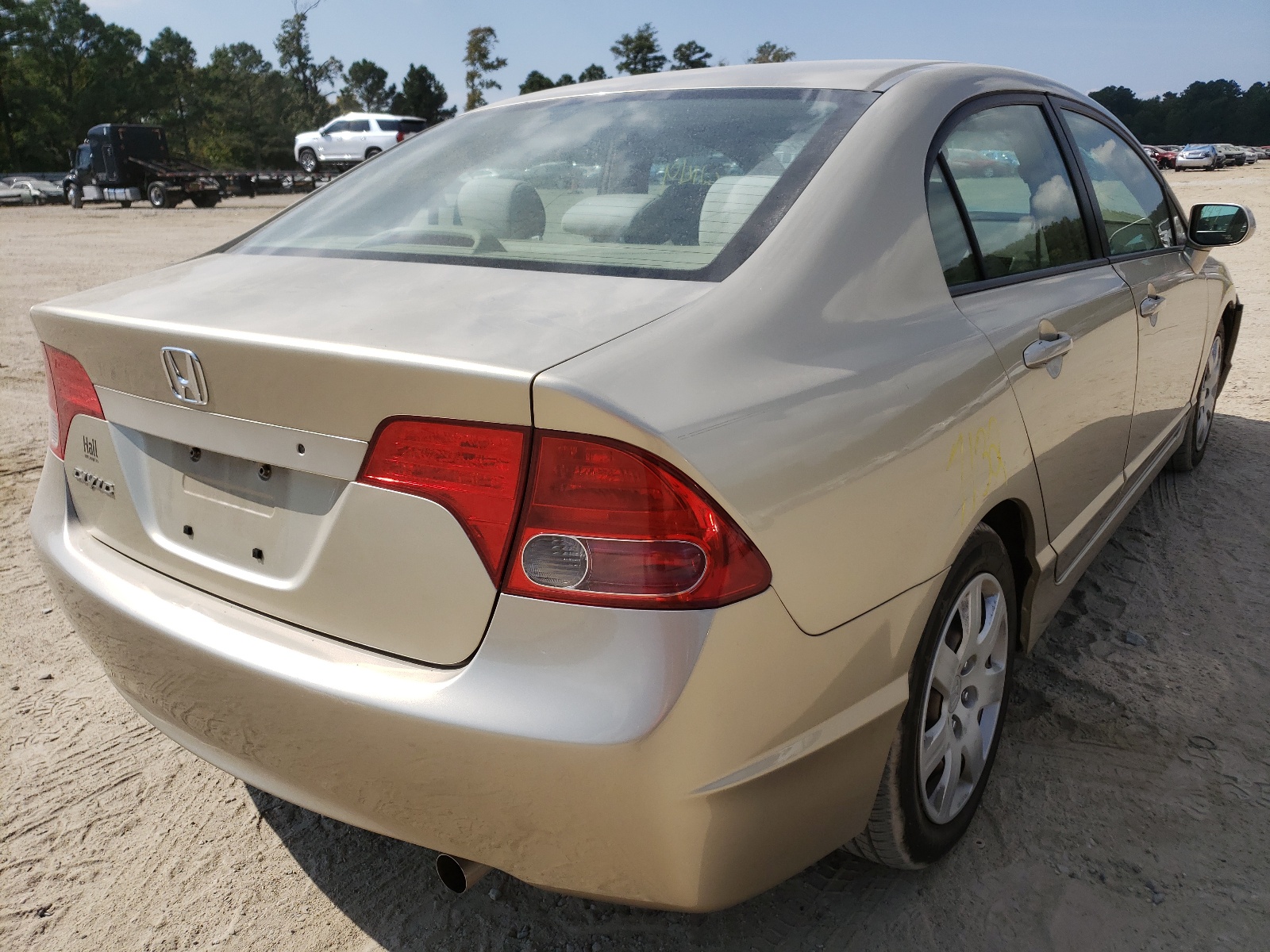 Photo 4 from auction – 2007 HONDA CIVIC LX with VIN 1HGFA16597L138002